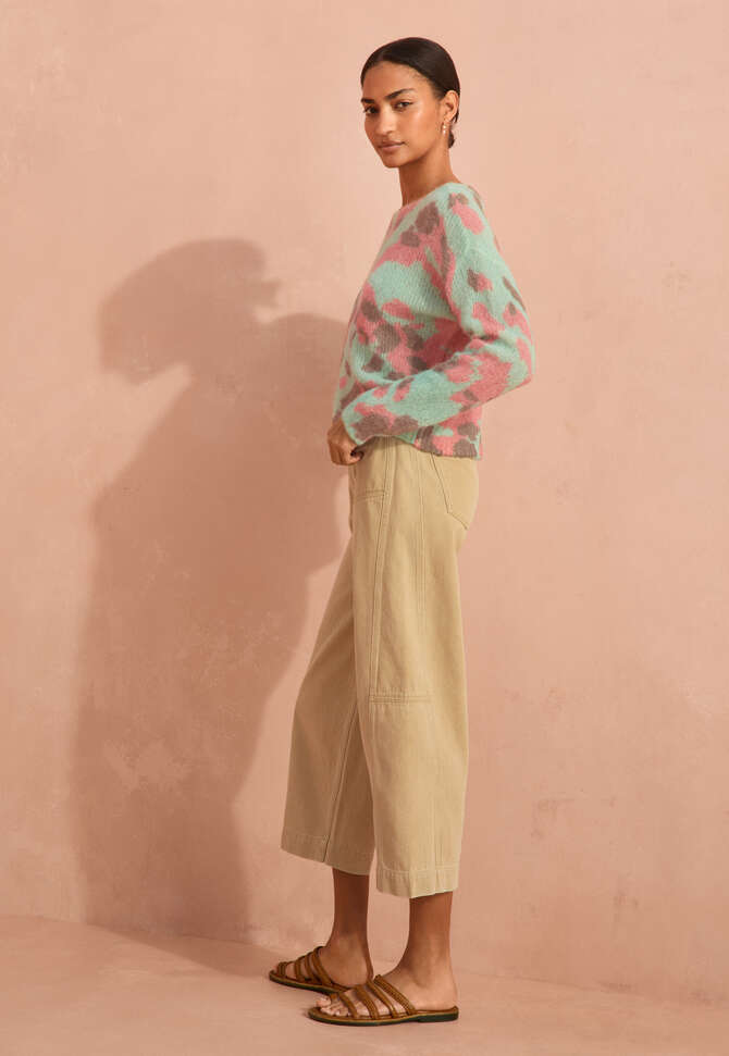 Cropped coloured jeans, Washed sand, completeTheLook