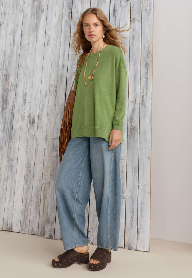 Drop-shoulder top, Apple, completeTheLook