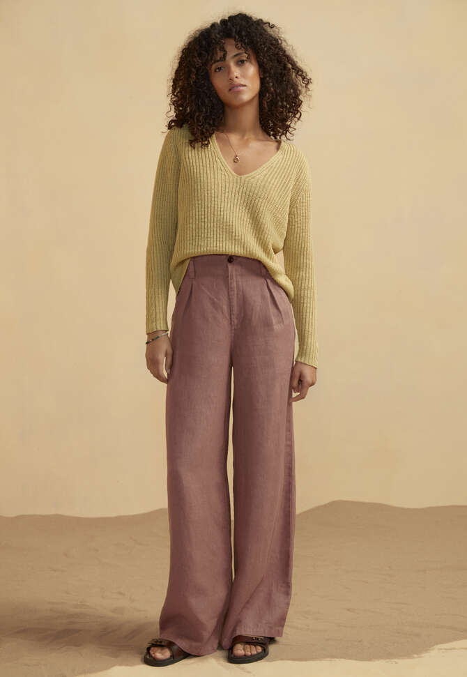 V-neck sweater, Dusty lemon, completeTheLook