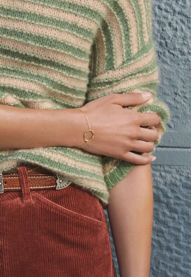 Circular bracelet, Gold, completeTheLook