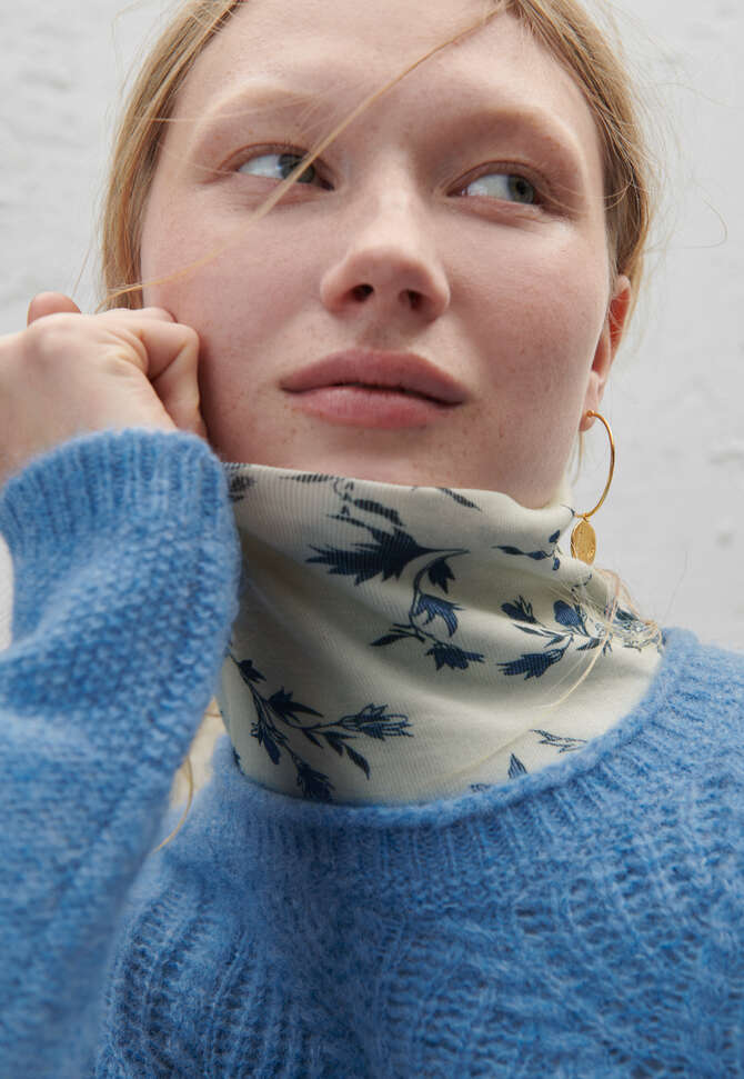 Wave-stitch sweater, Bright blue, completeTheLook