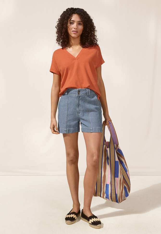 V-neck T-shirt, Tangerine, completeTheLook
