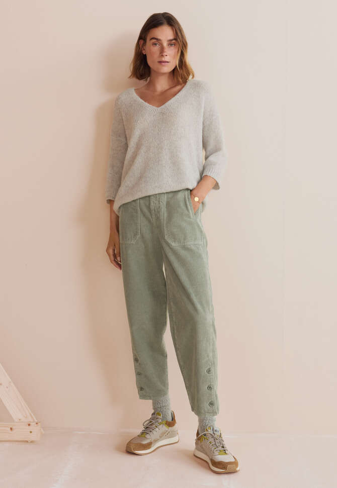 V-neck sweater, Light grey, completeTheLook