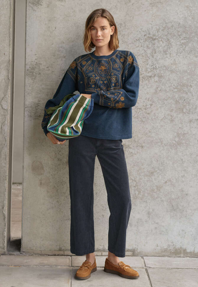 Embroidered sweatshirt, Indigo, completeTheLook