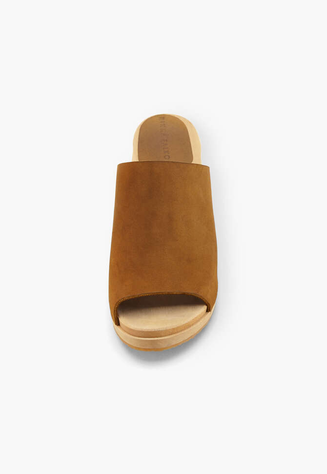 Clogs, Caramel, completeTheLook
