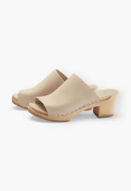 Clogs, Stone, webstill
