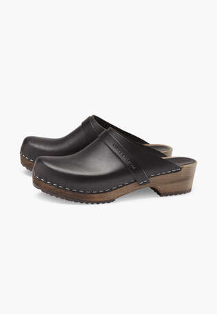 Clogs, Black, webstill