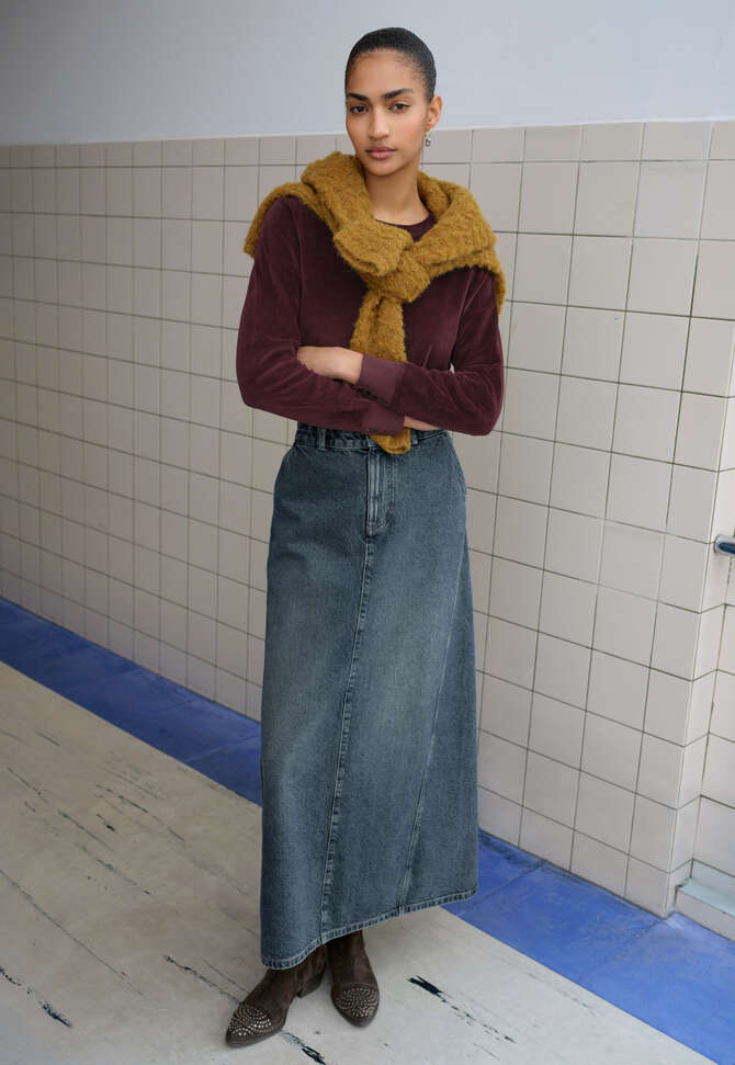 Darted denim skirt, Marine blue, completeTheLook