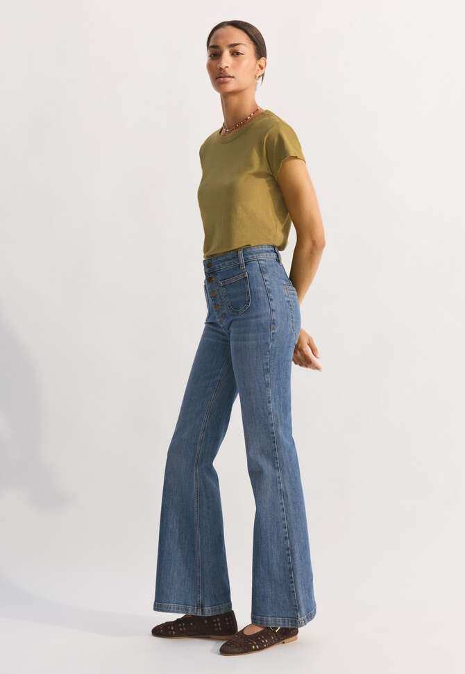 Flared jeans, Pale vintage, completeTheLook