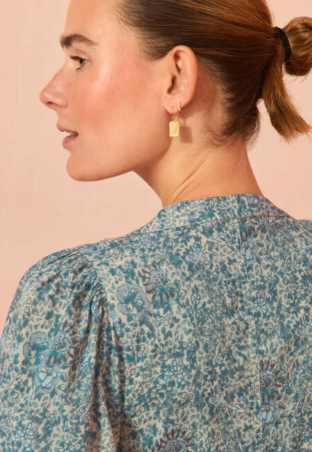 Square earrings, Gold, completeTheLook