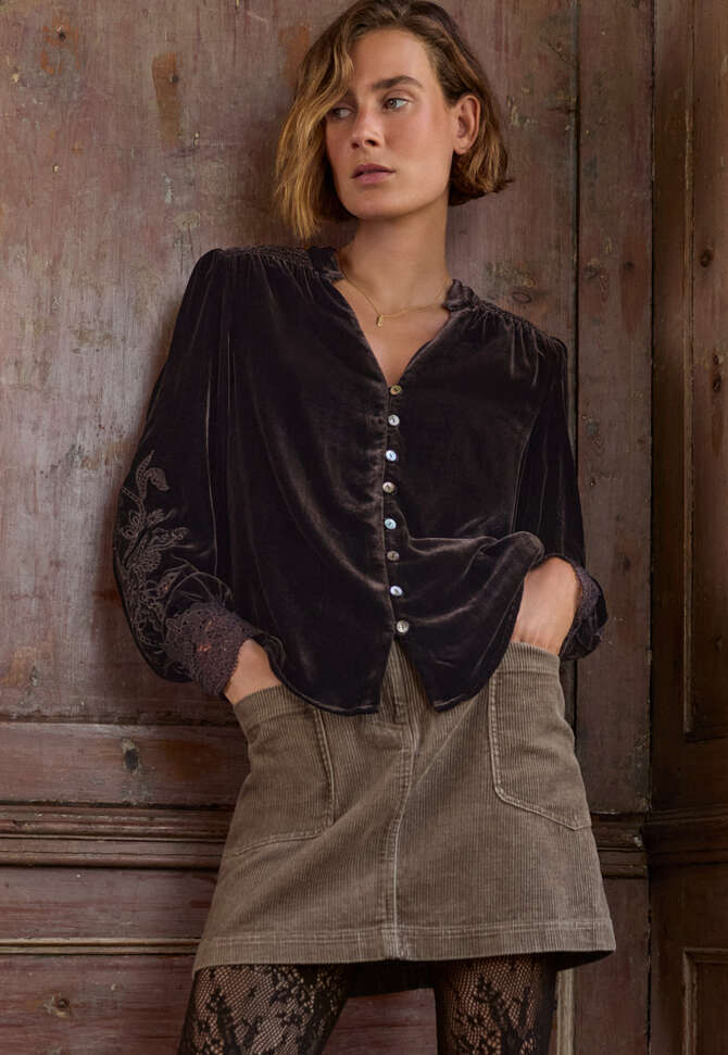 Velvet cutwork blouse, Black coffee, completeTheLook