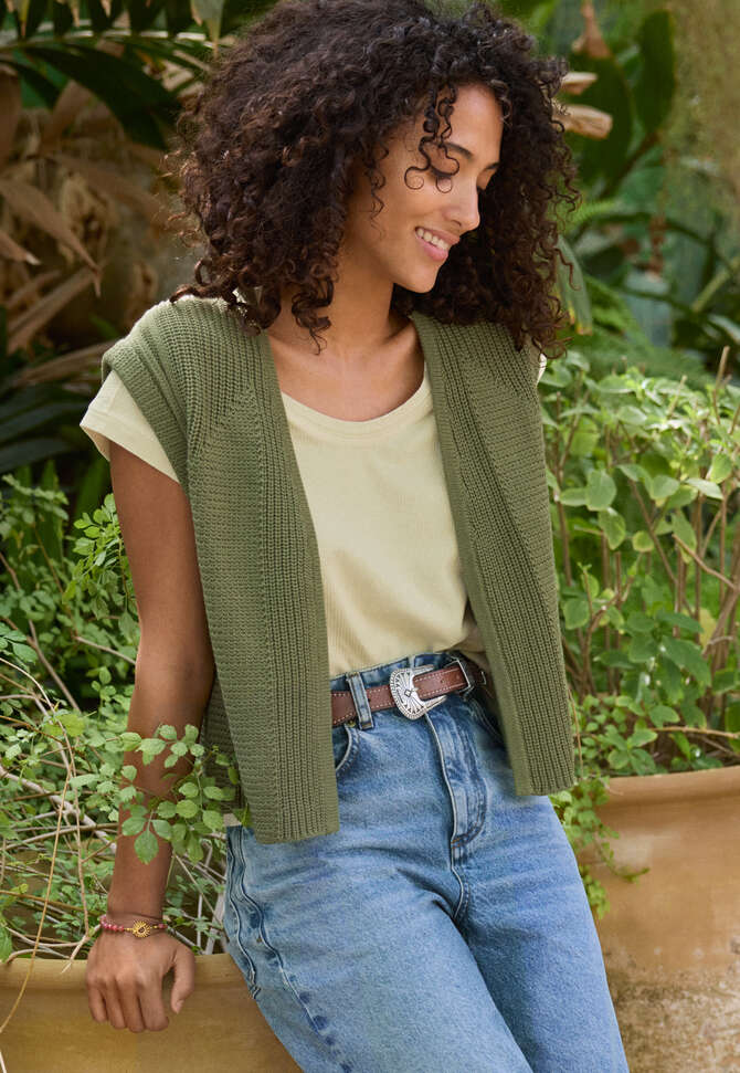 Knitted gilet, Moss green, completeTheLook