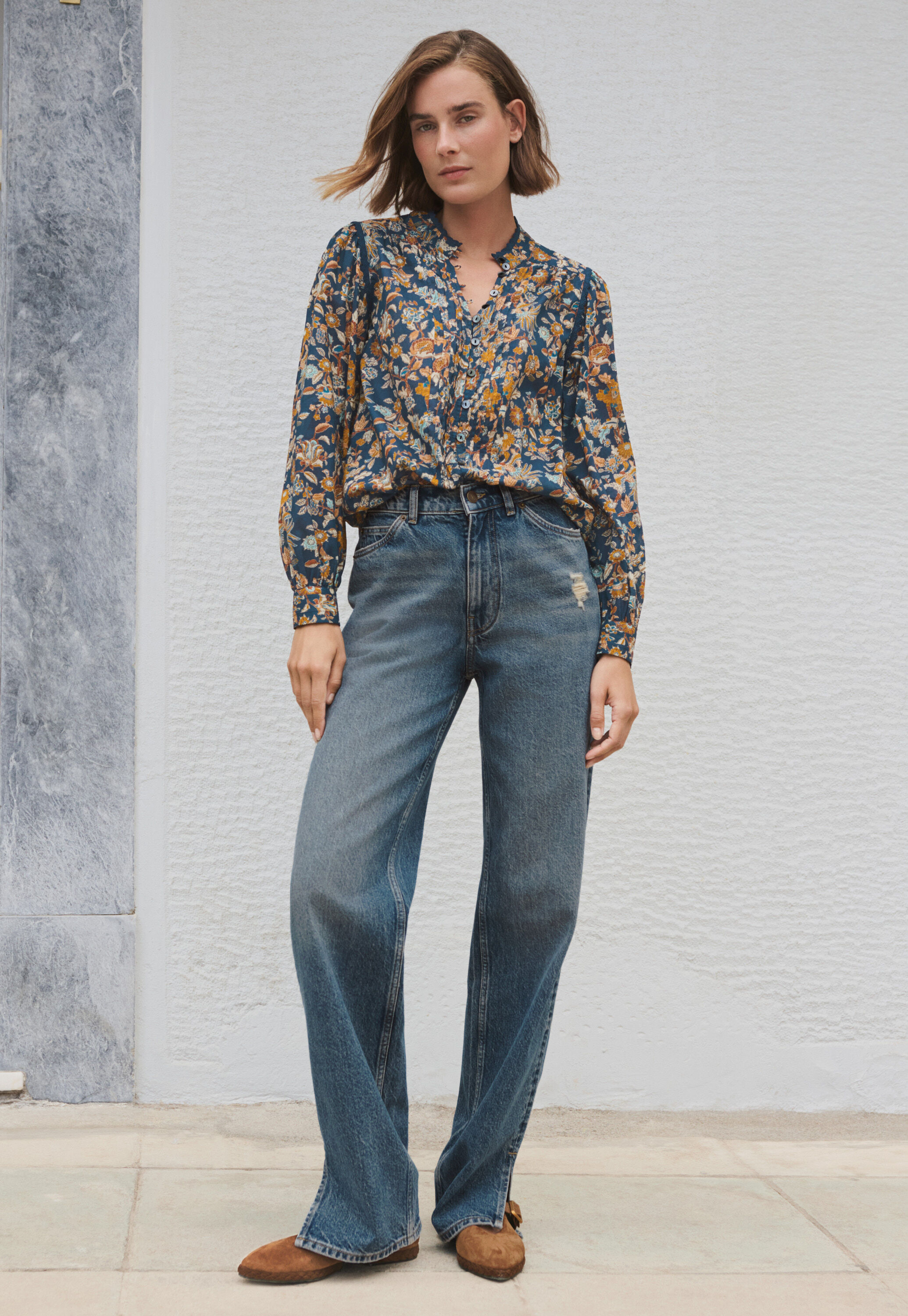 Printed pleat-detail blouse