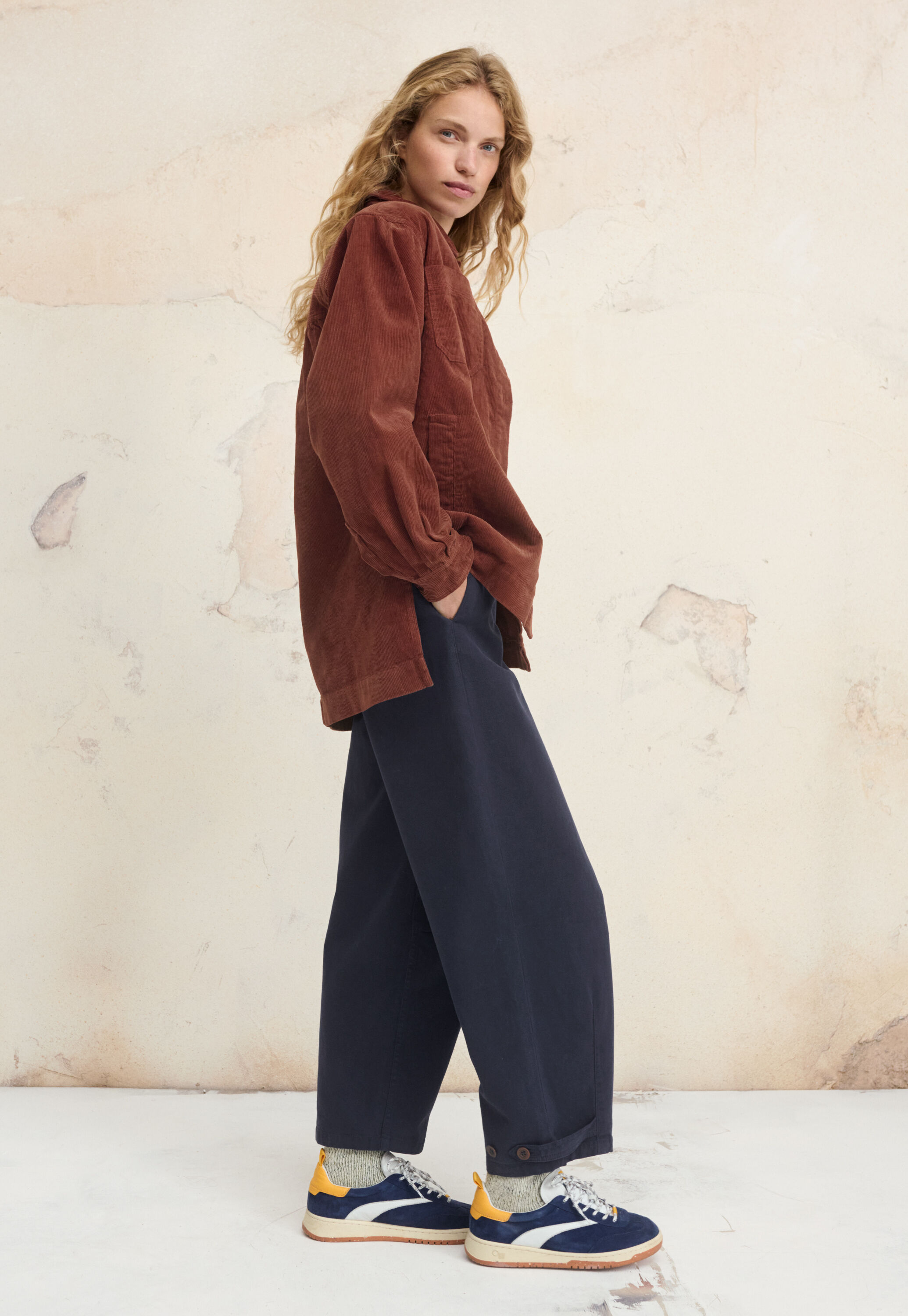Adjustable-hem trousers