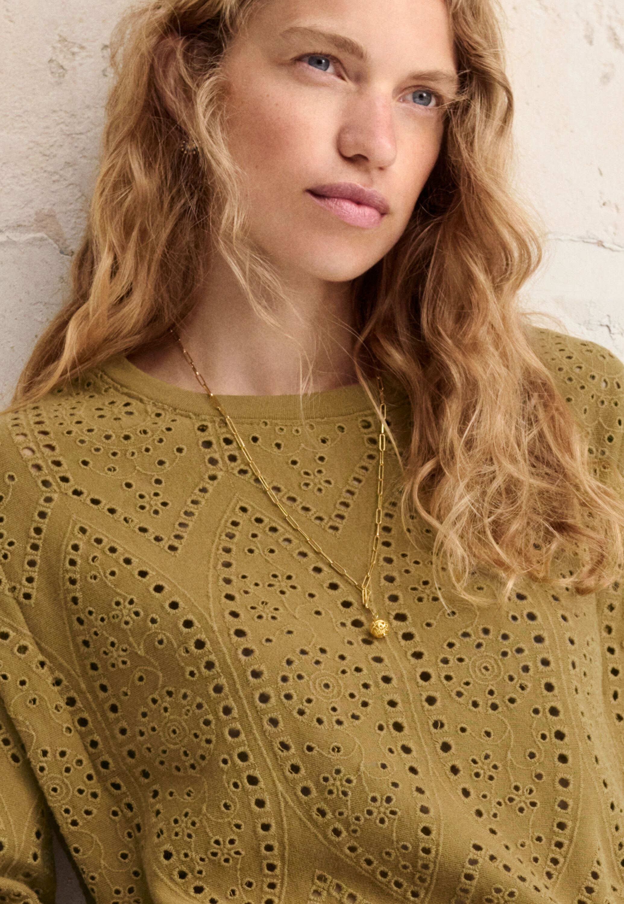 Broderie top