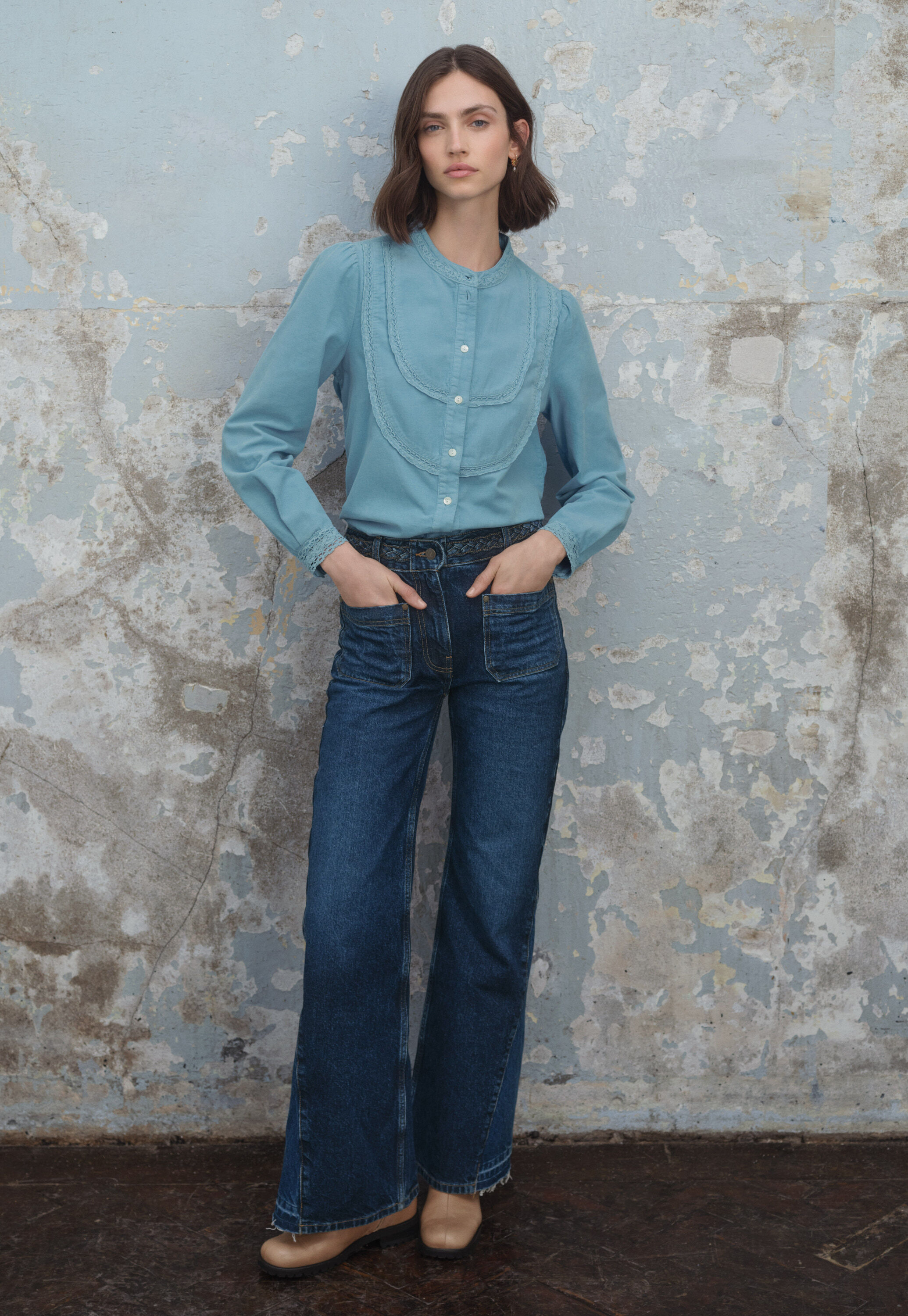 Mixed-wash flared jeans