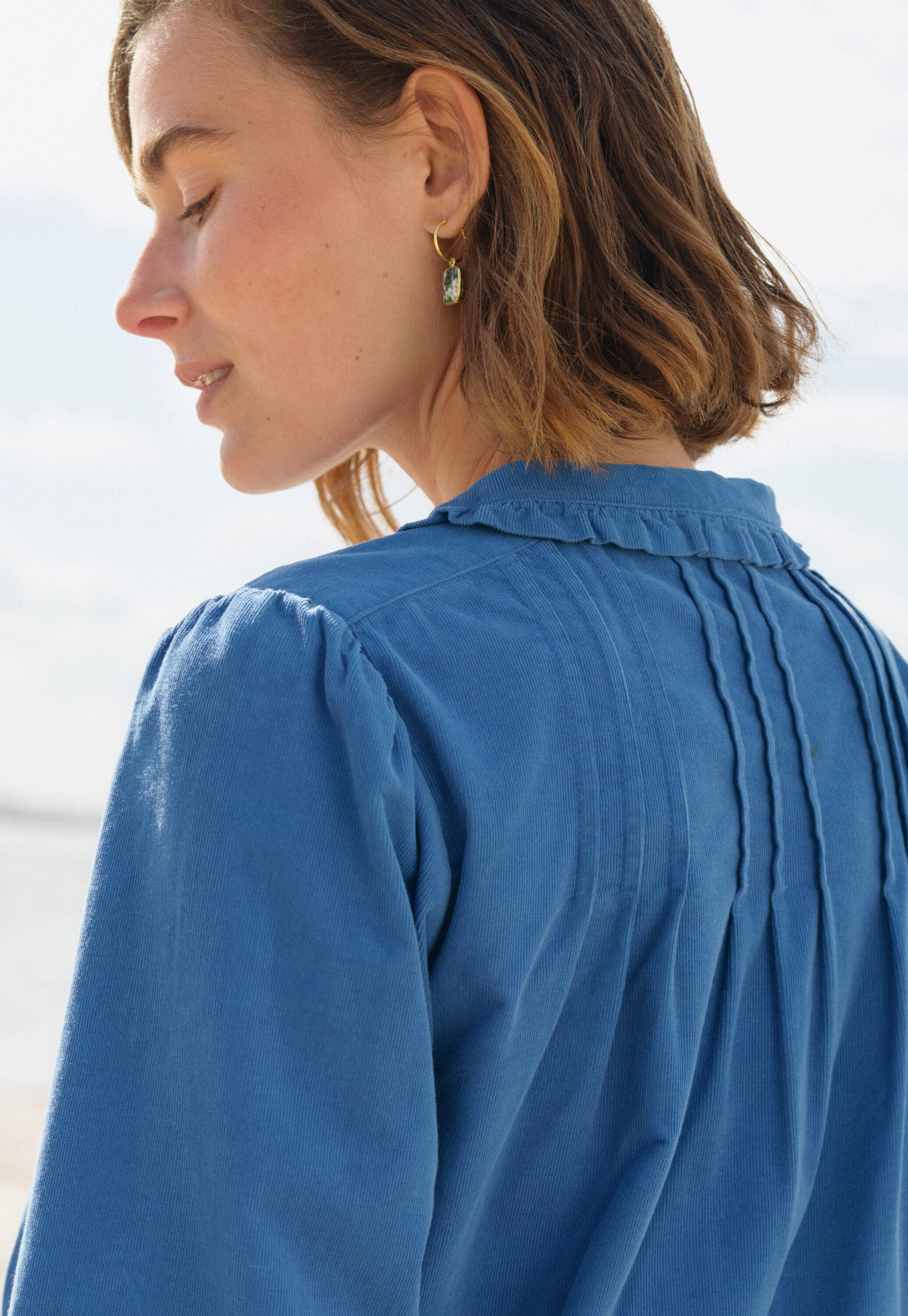 Cord pleated blouse