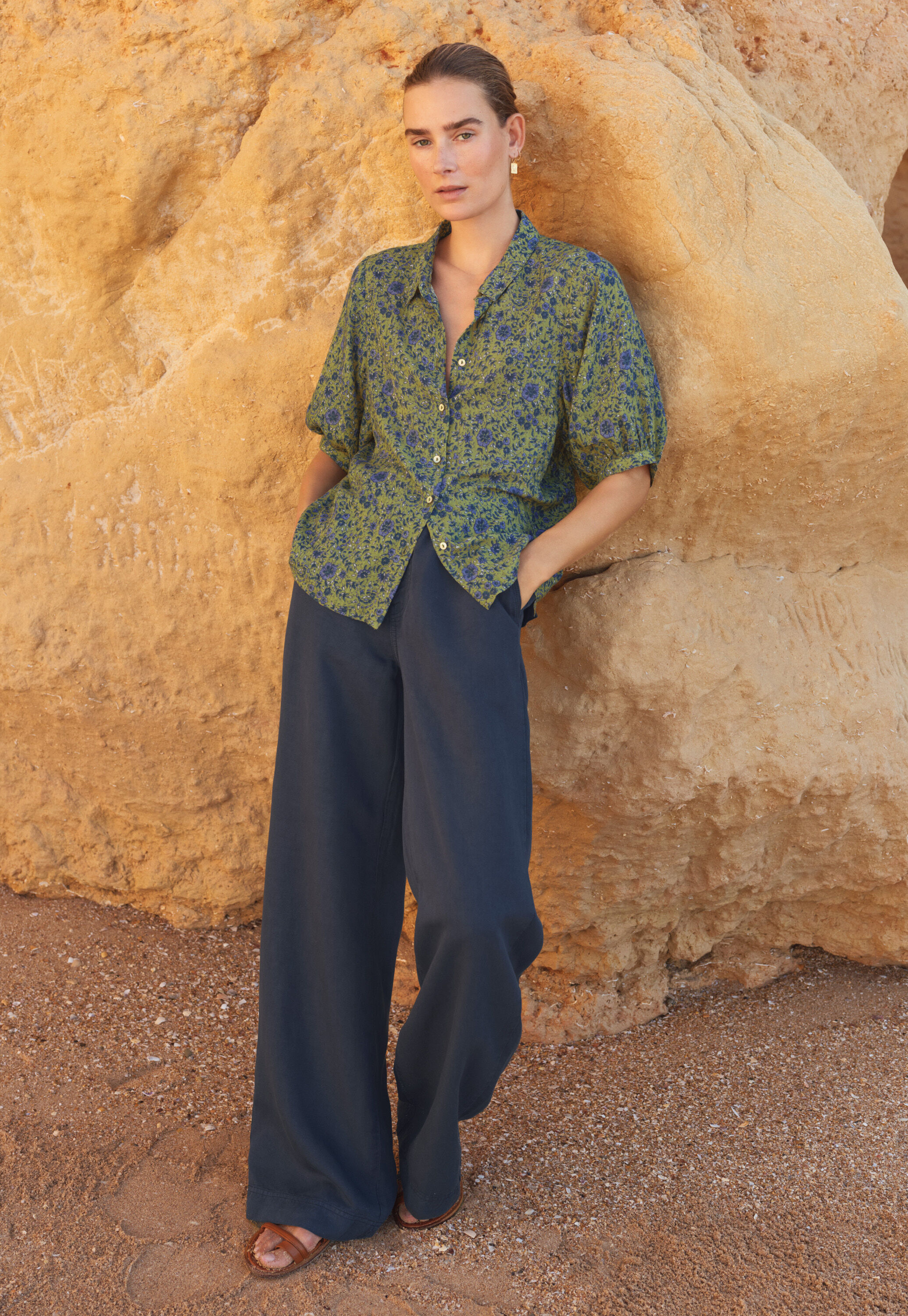 Wide-leg trousers