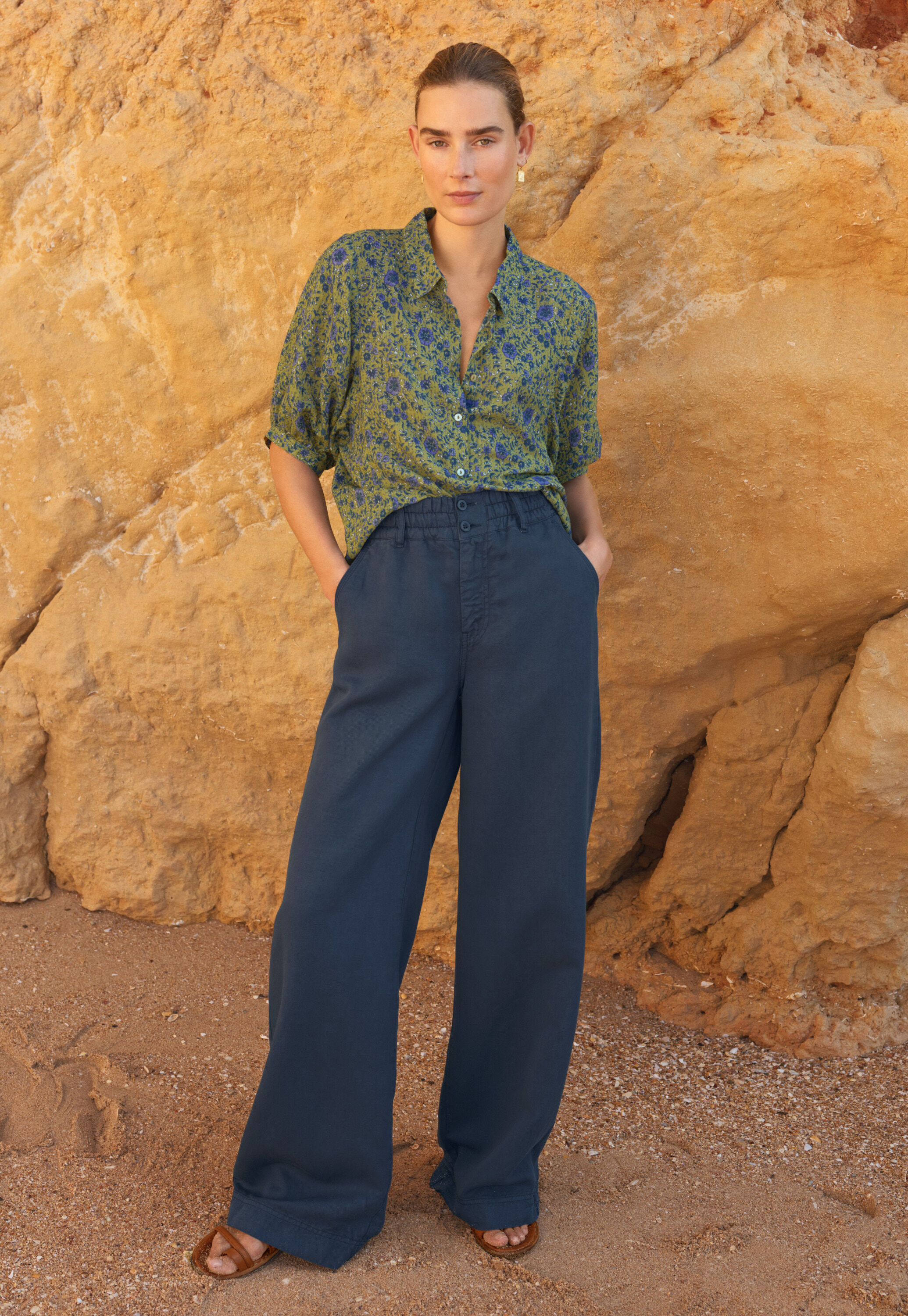 Wide-leg trousers