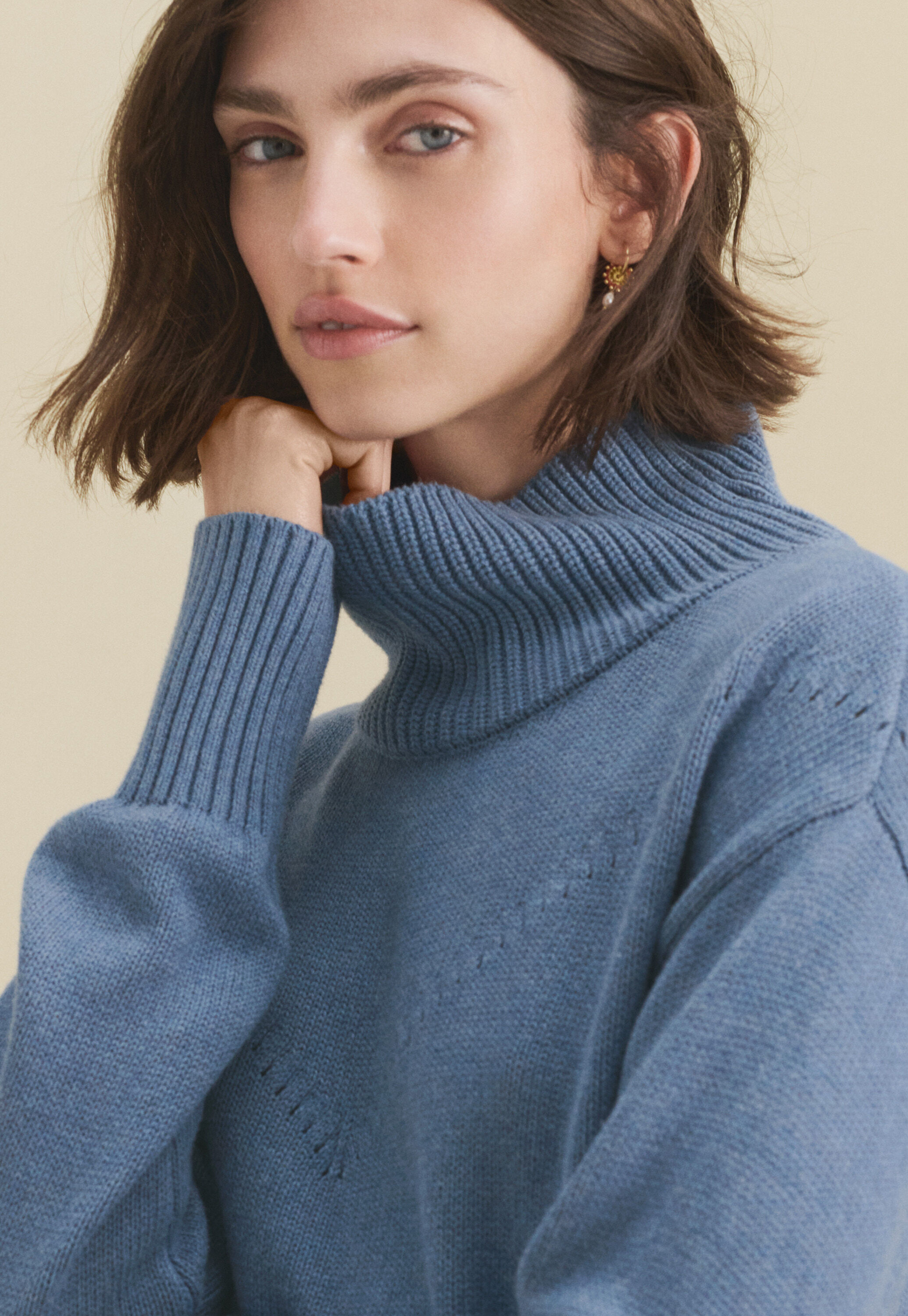High-neck sweater