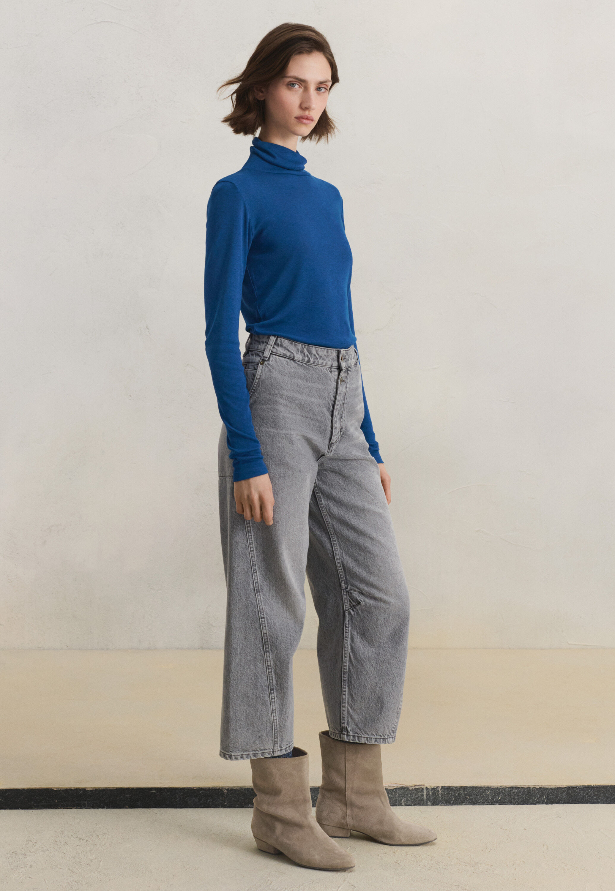 High-neck top