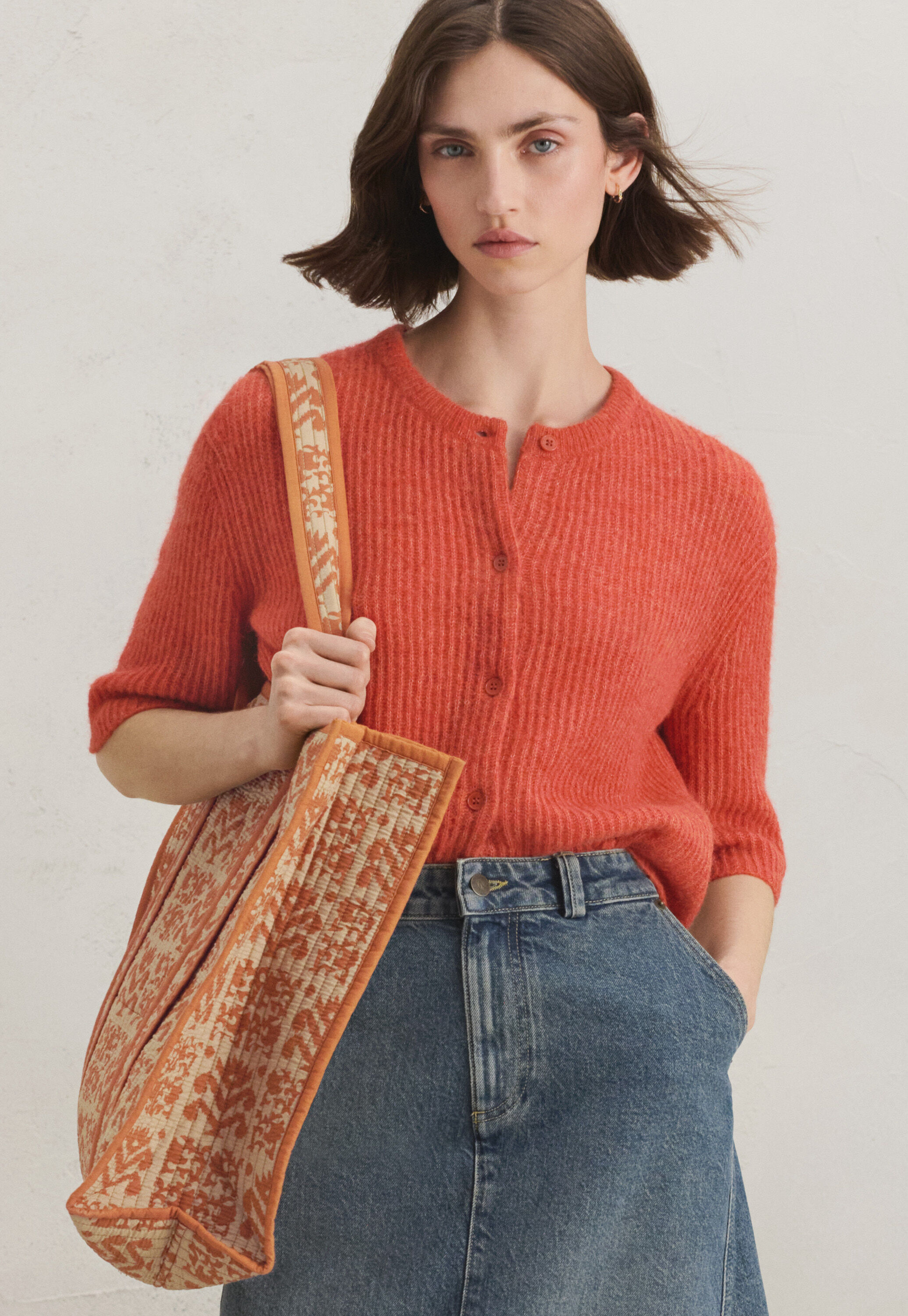 Short-sleeved cardigan