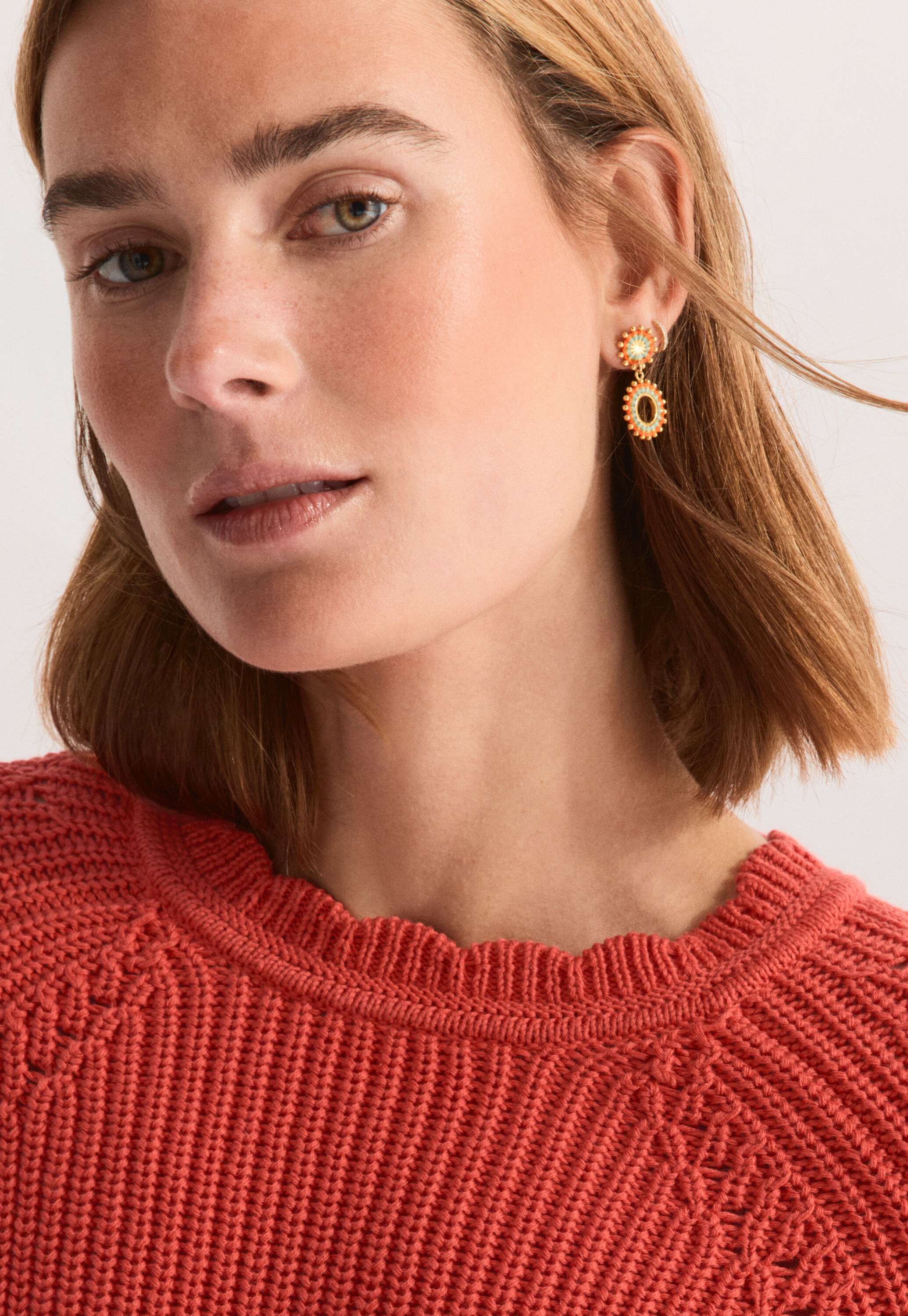 Pendant sunburst earrings