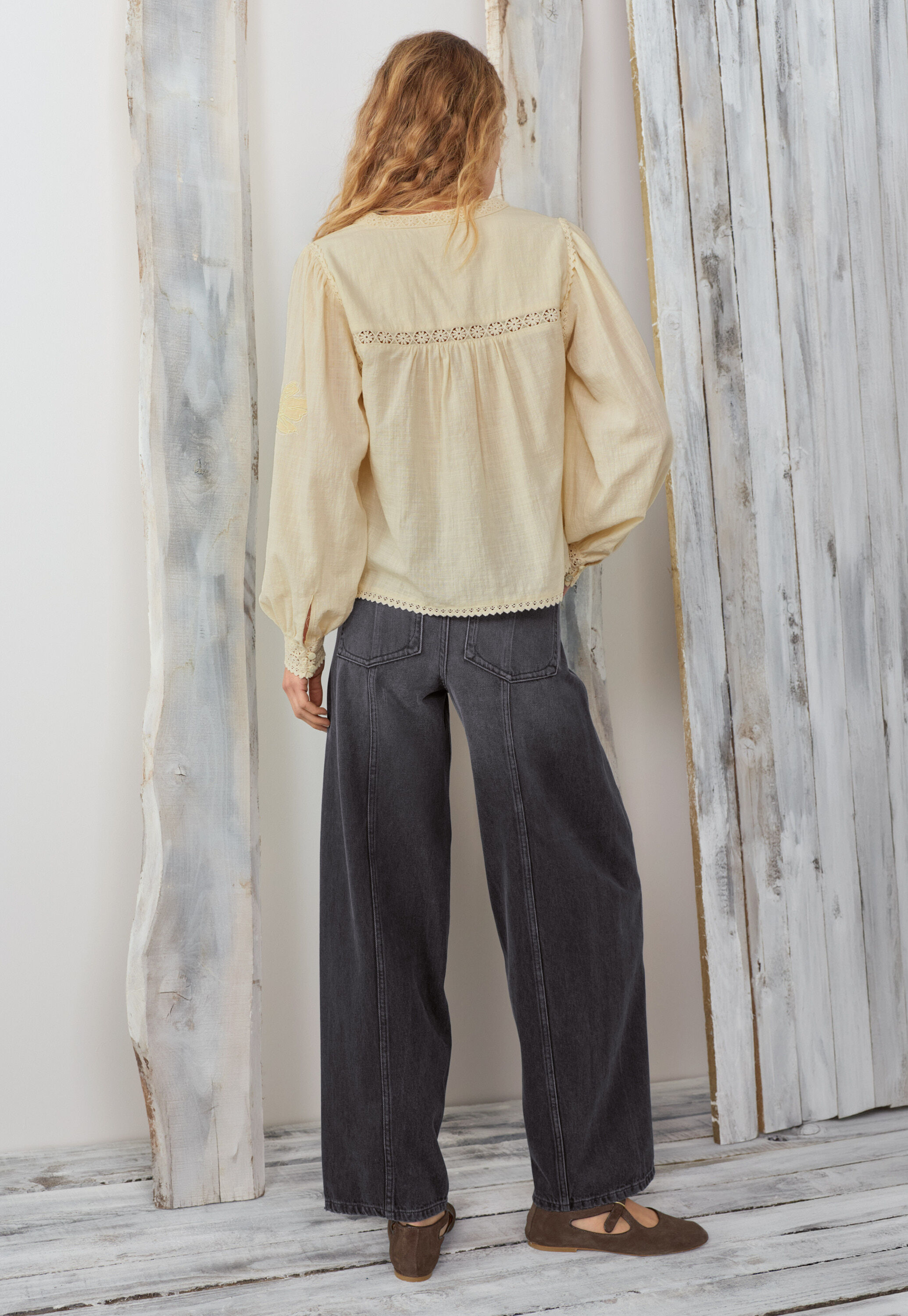 Seam-detailed jeans