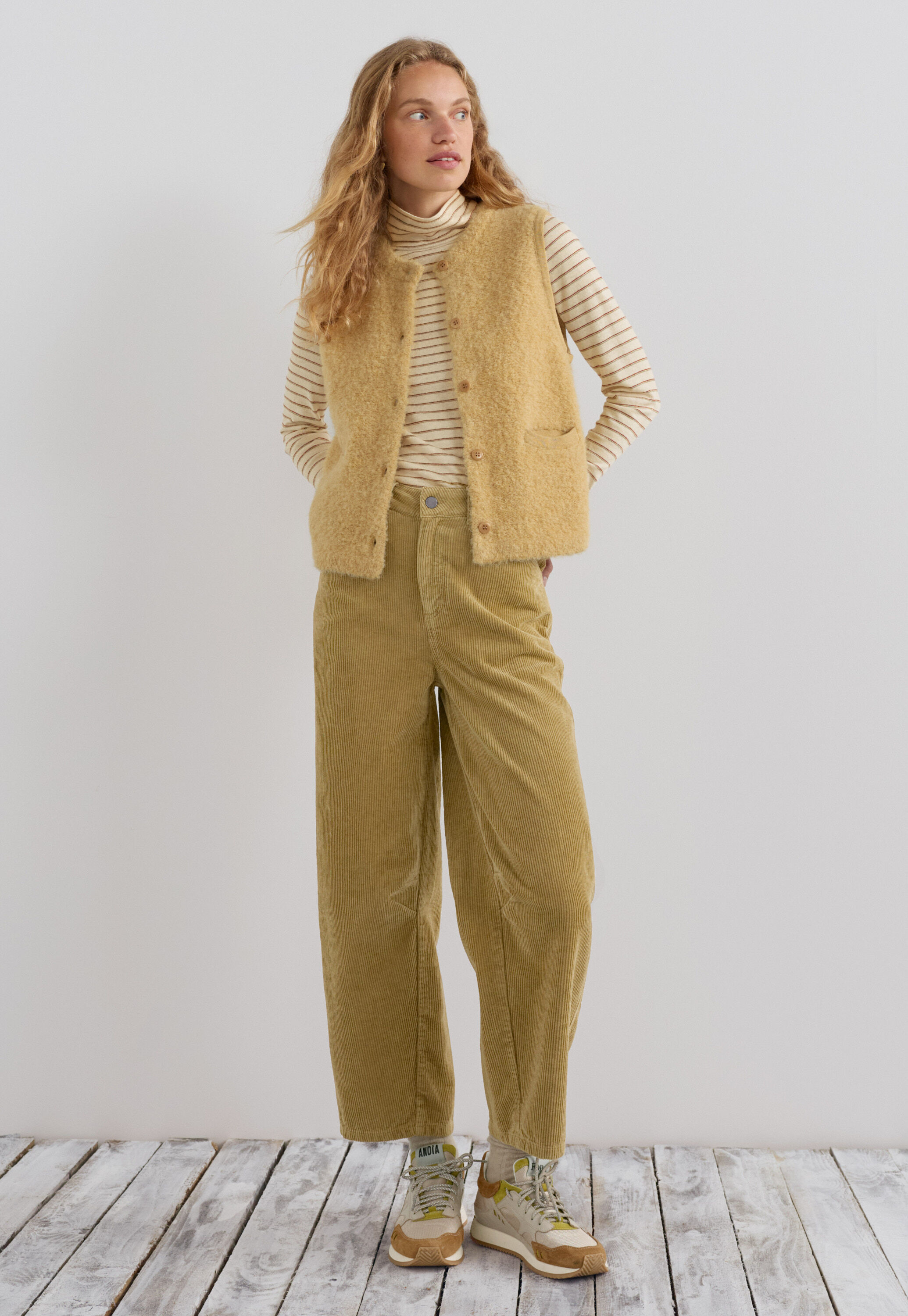 Boucl&eacute; knitted gilet, Sand yellow, large