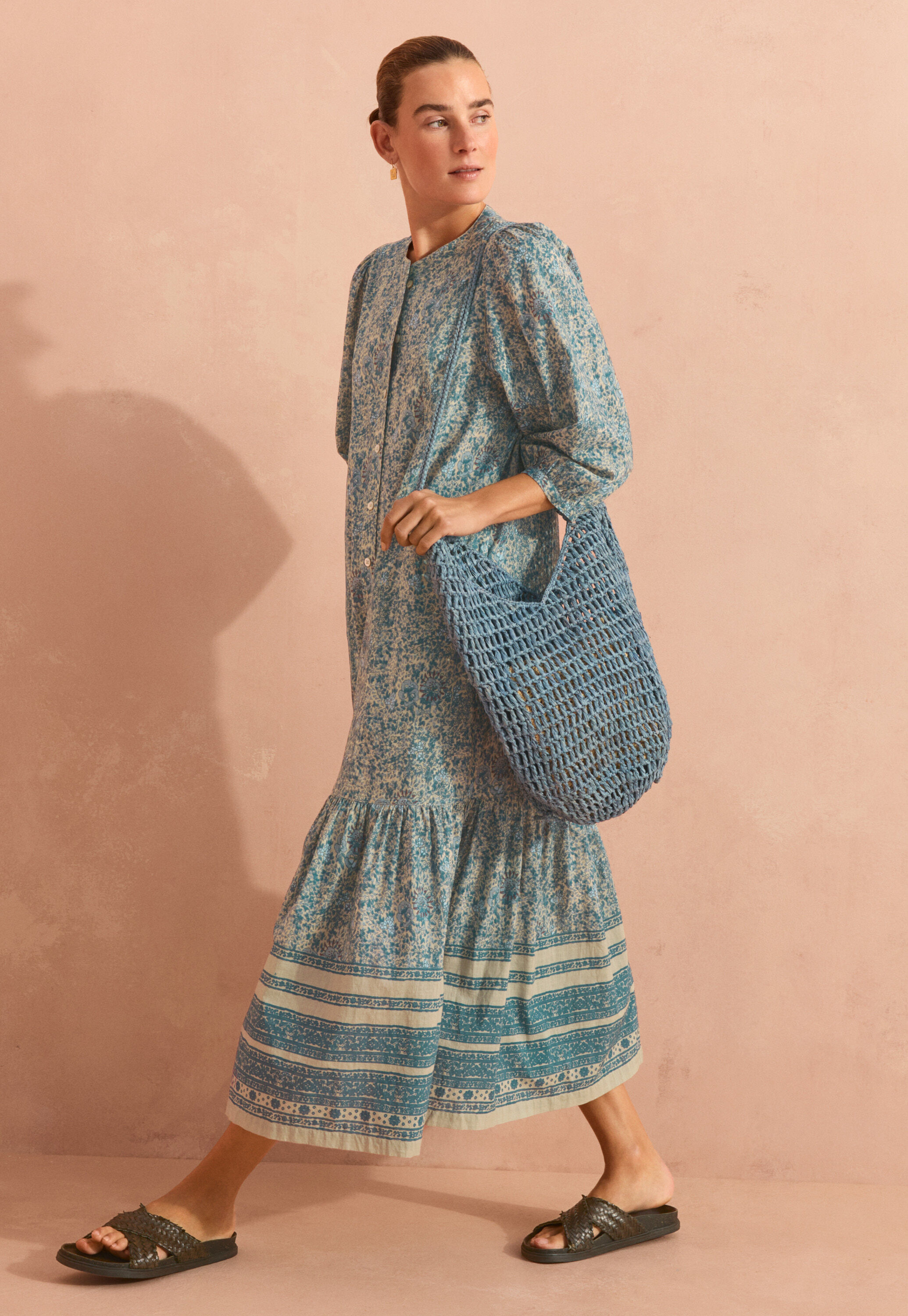 Crochet bucket bag