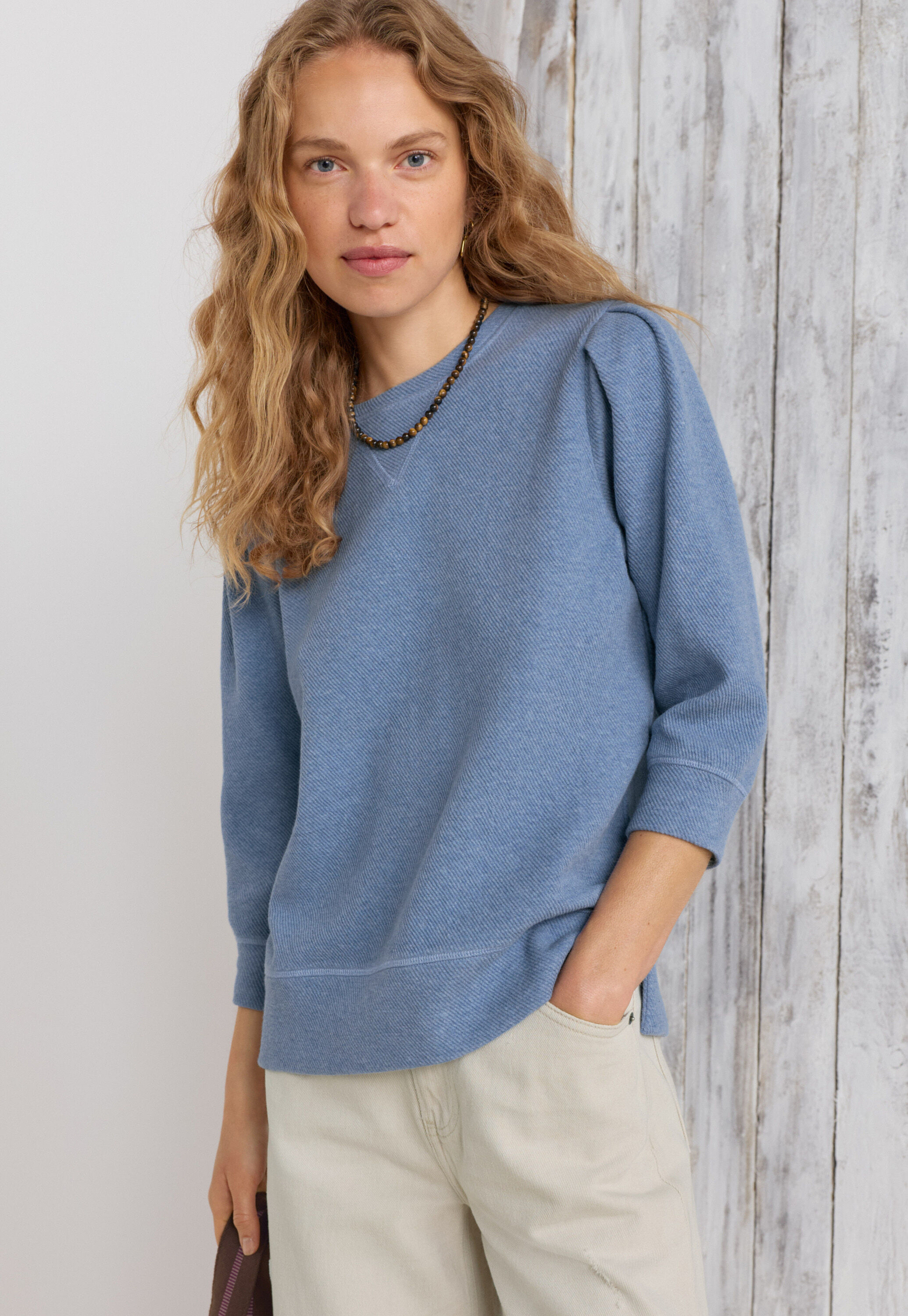 Pleat-sleeve sweatshirt