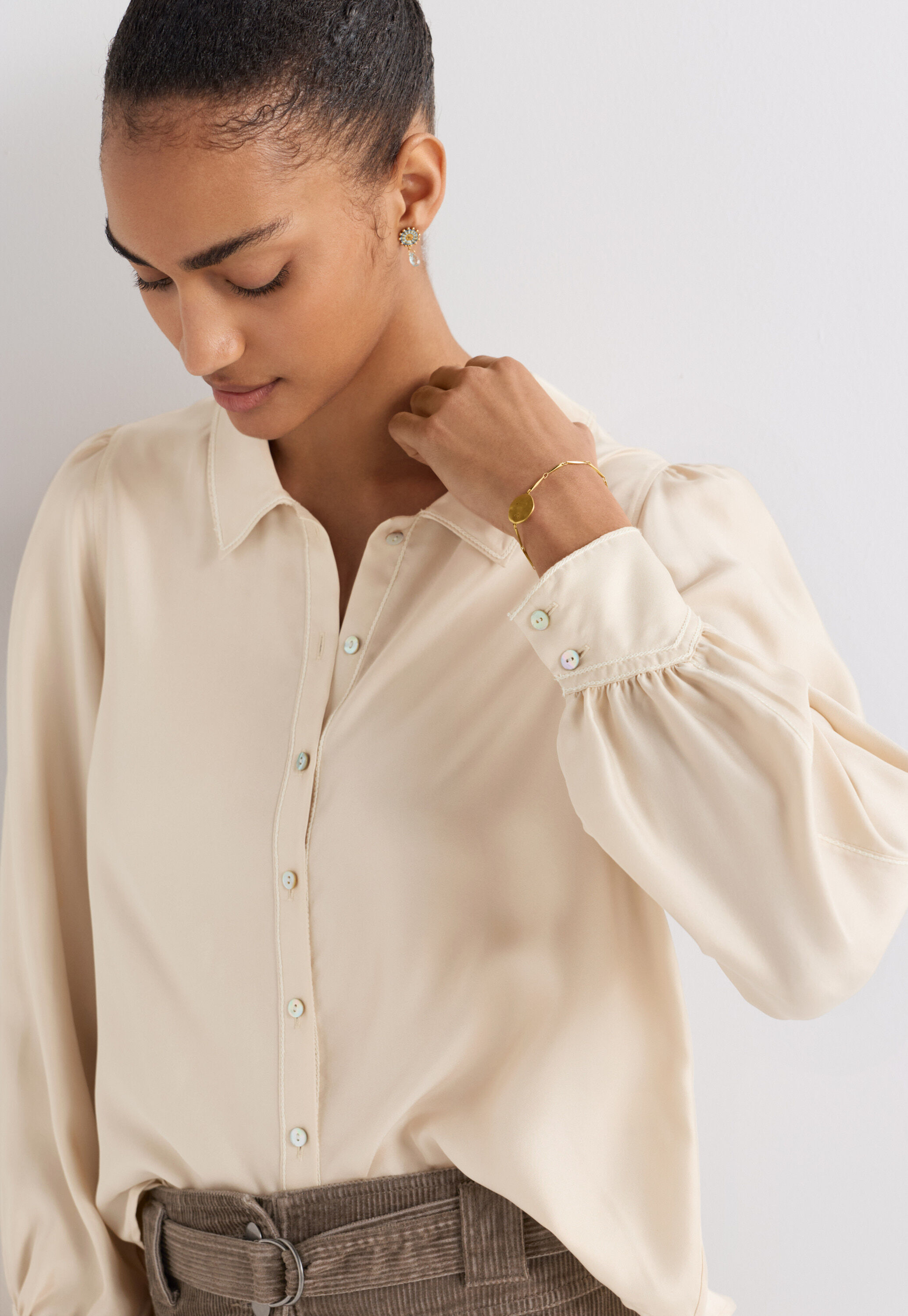 Tie-front cord top