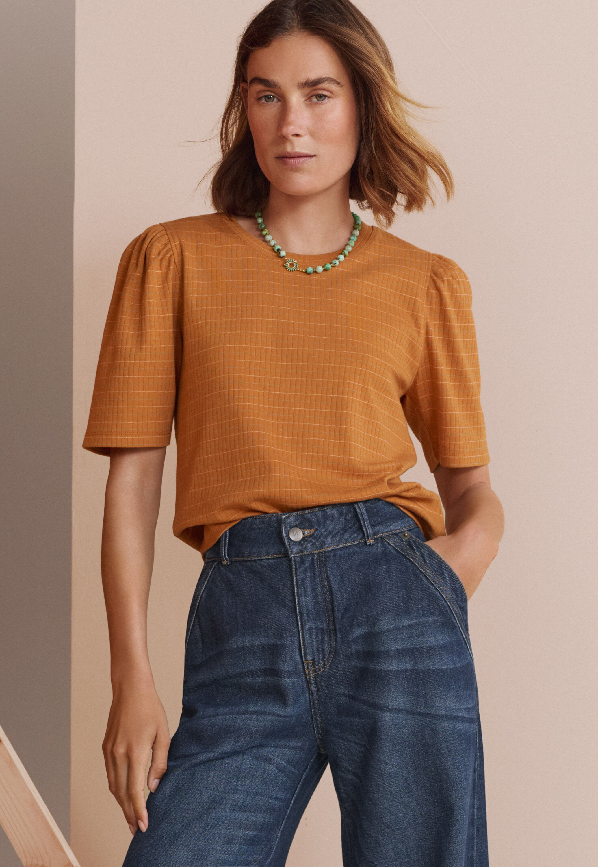 Puff sleeve t-shirt