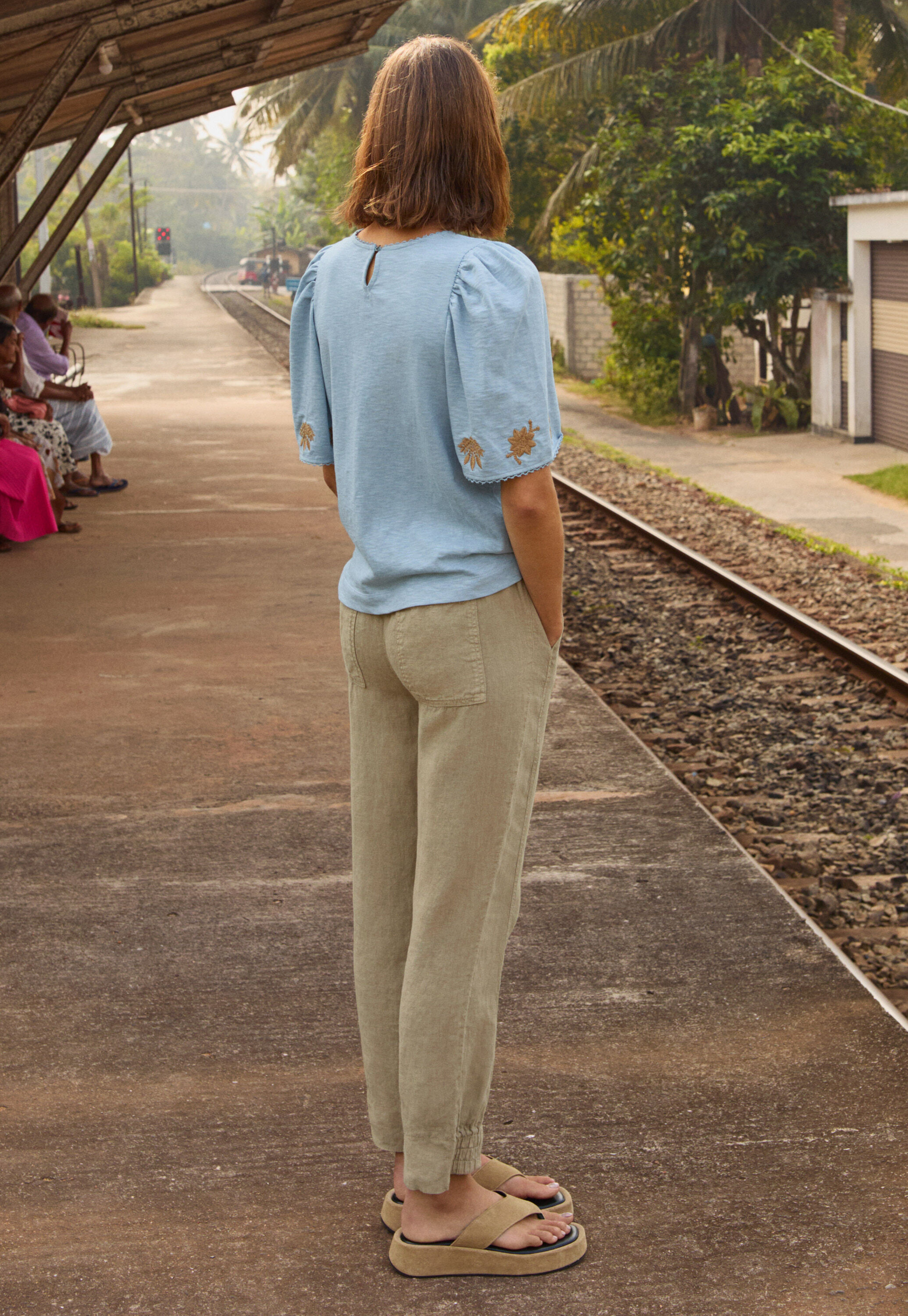 Tapered trousers