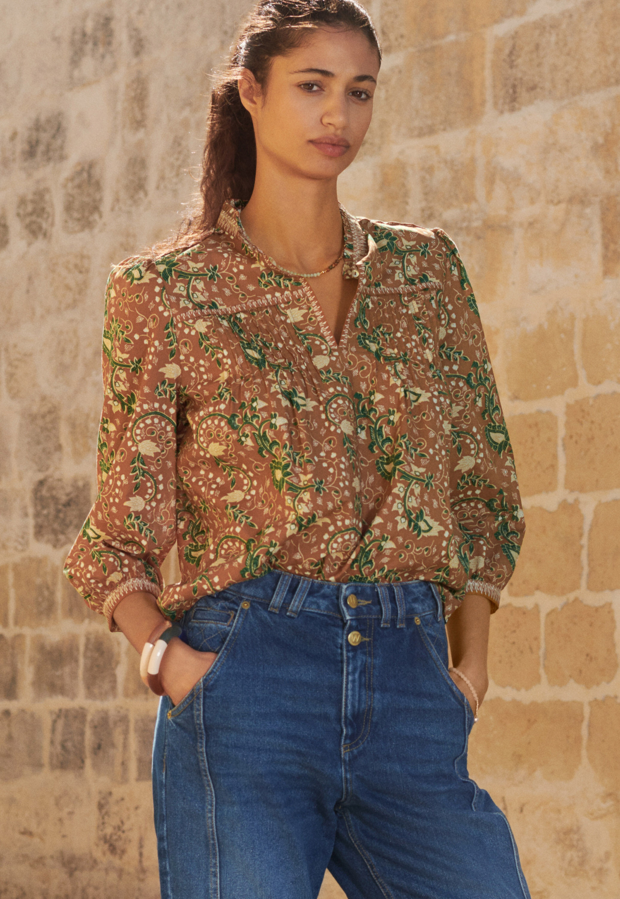 Printed tuck-detail blouse