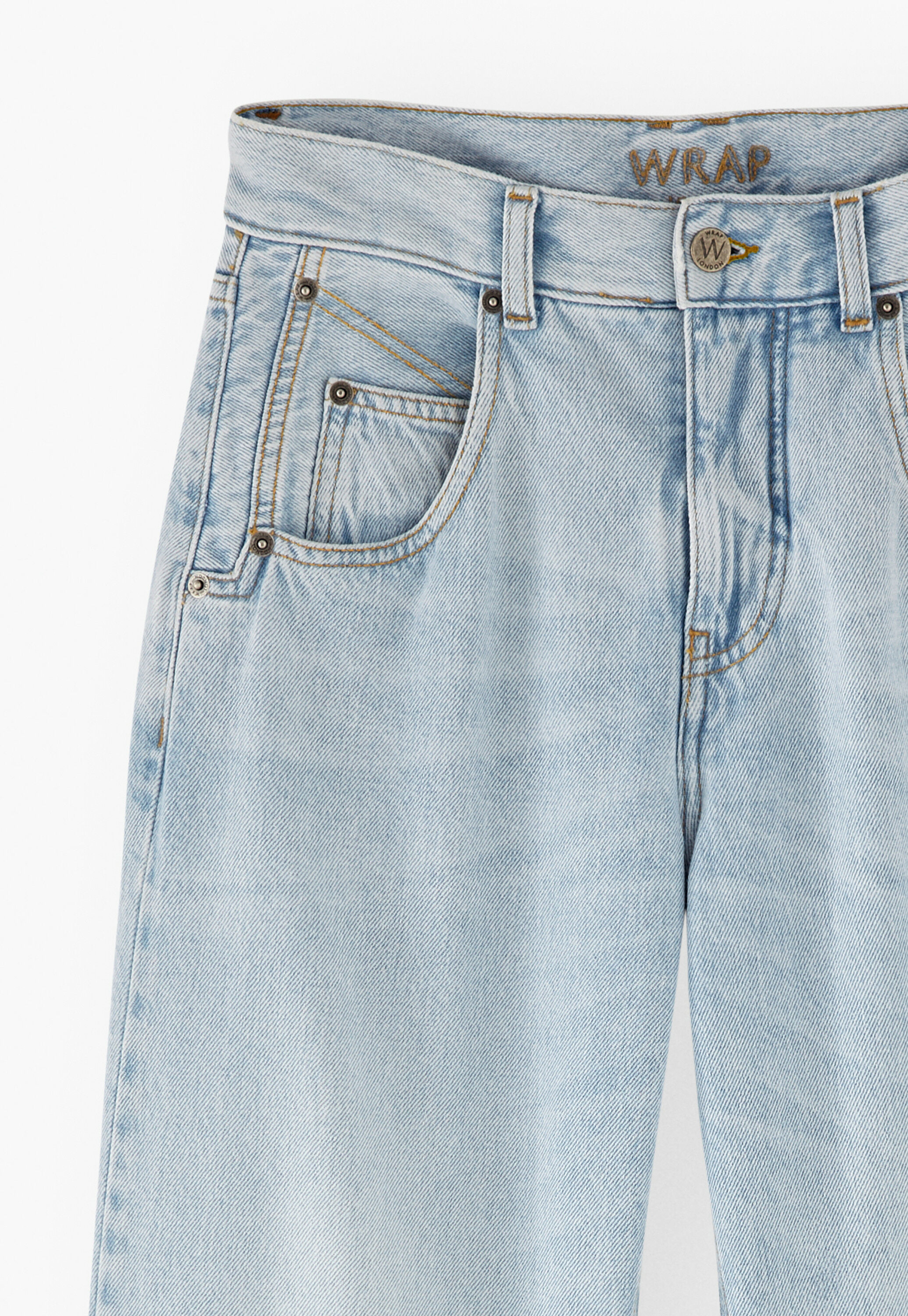 Straight-leg jean, Pale wash, large