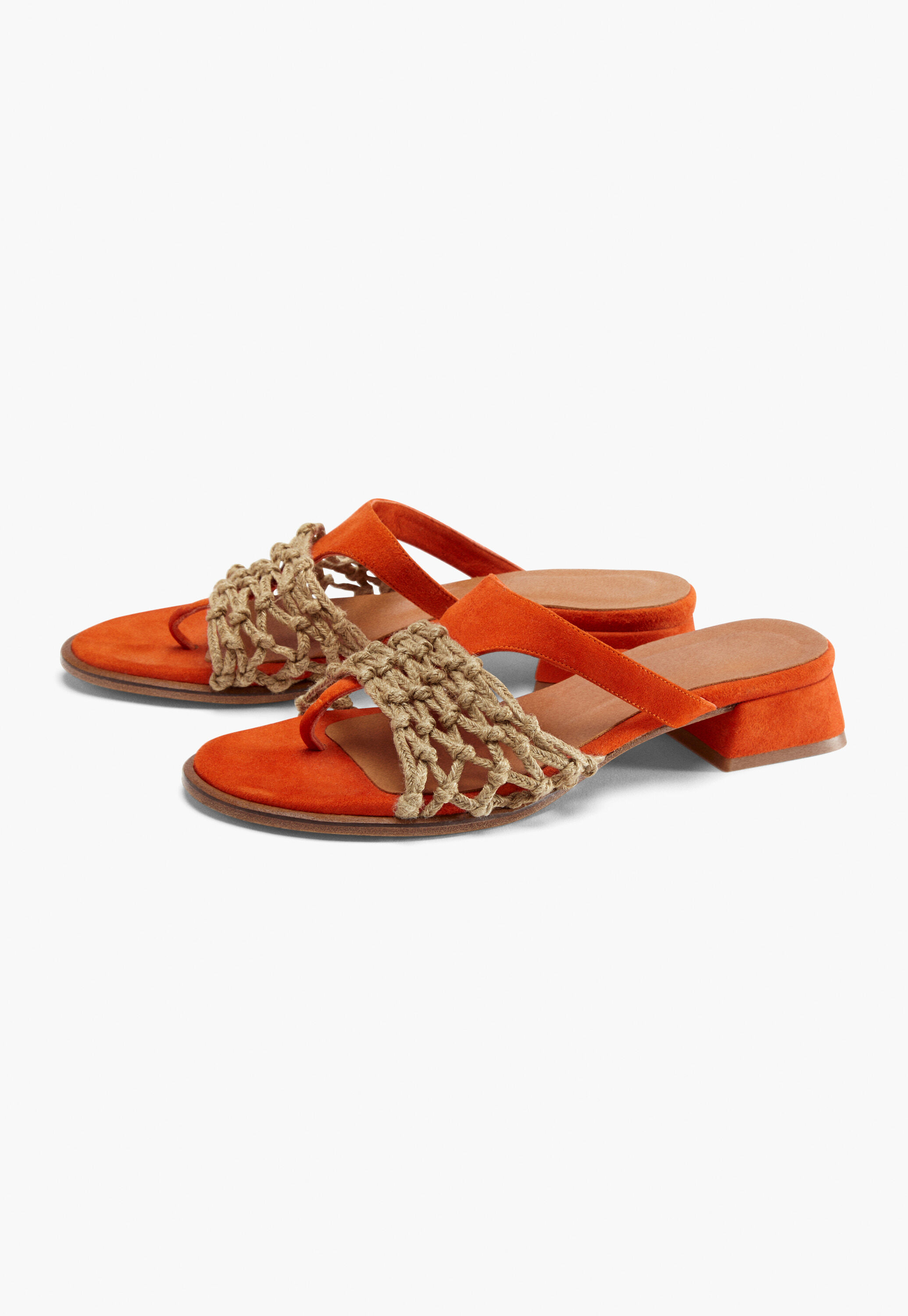 Open-toe sandals