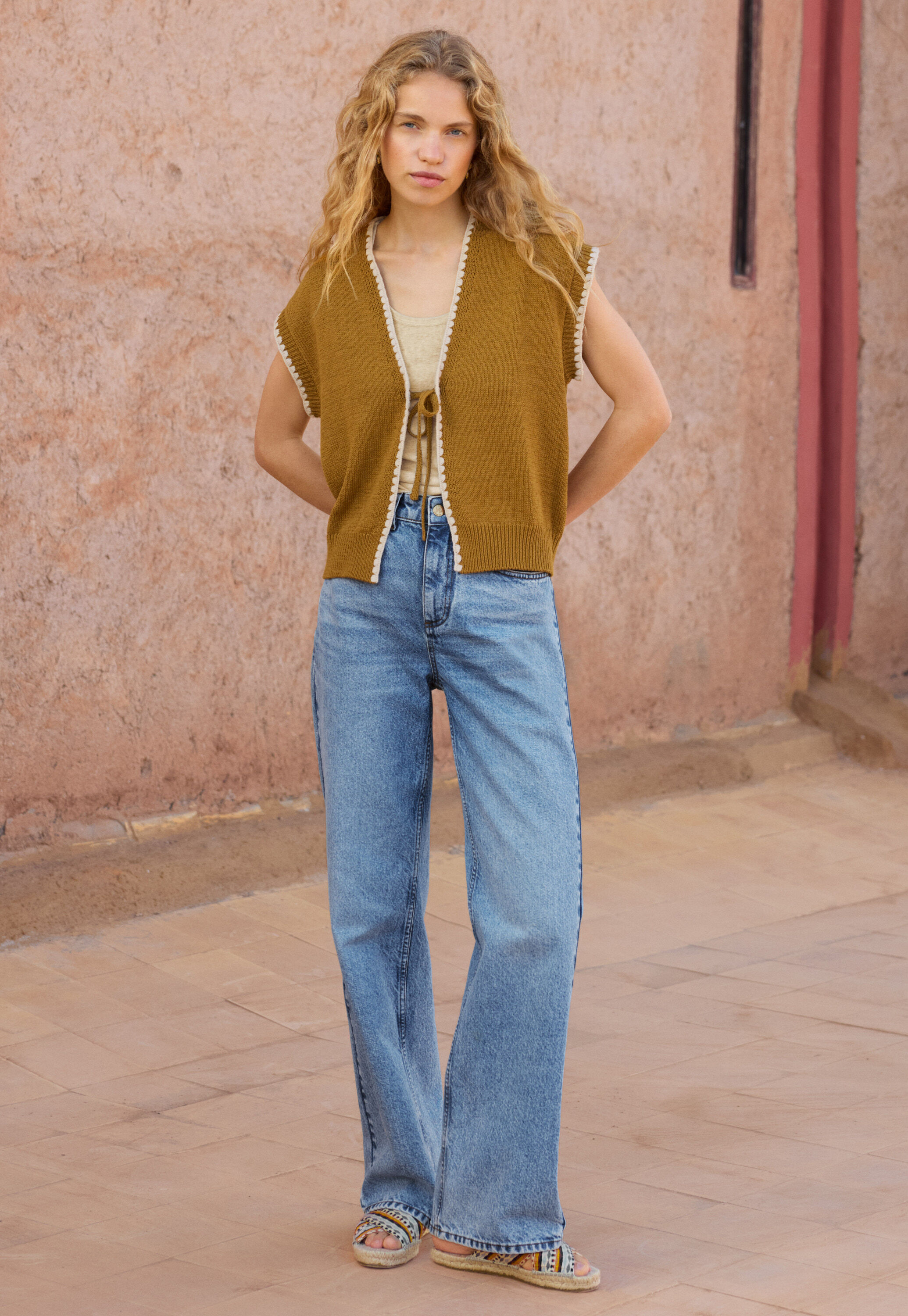 Wide-leg cord trousers