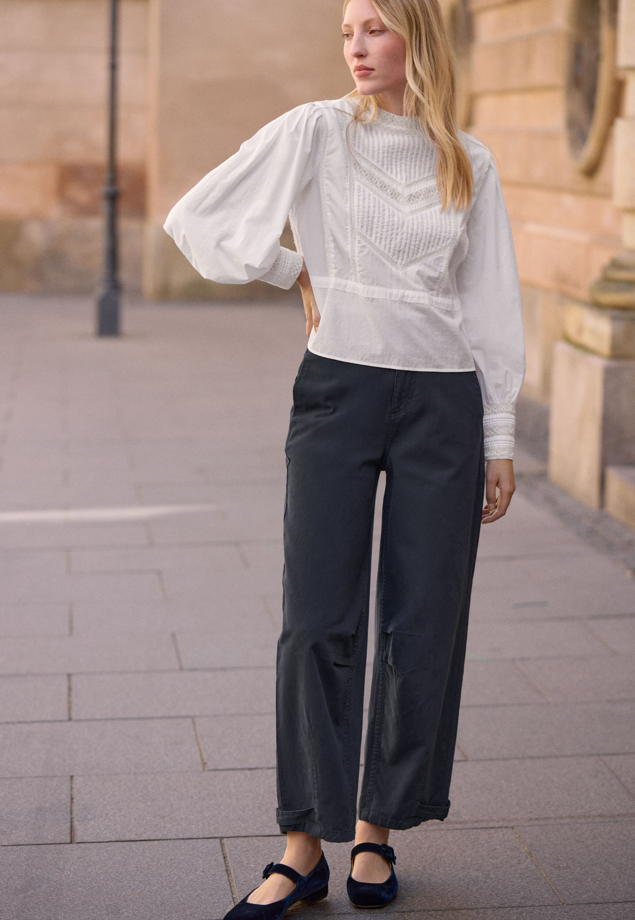Adjustable-hem trousers