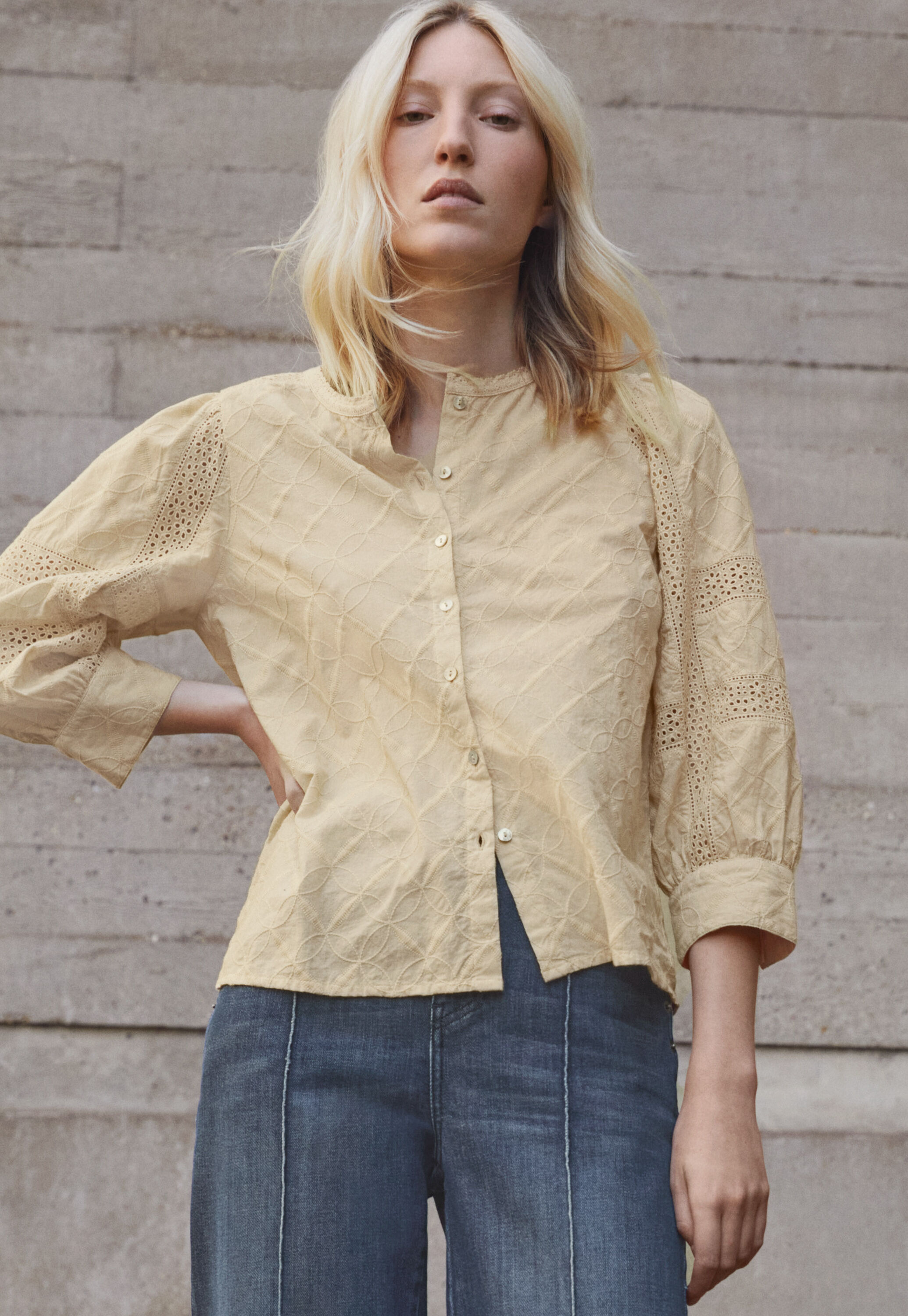 Schiffli blouse