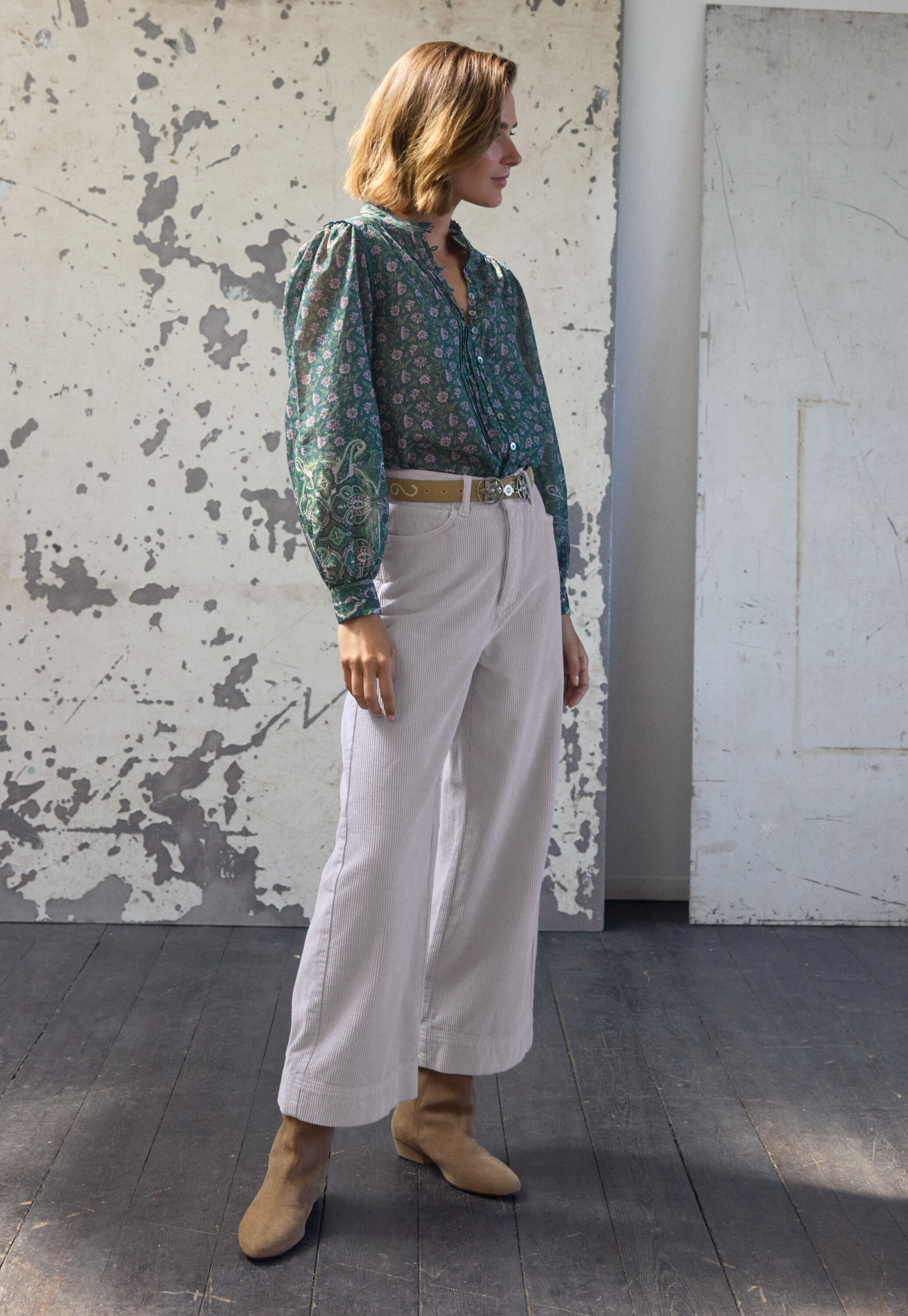 Printed pleat-detail blouse