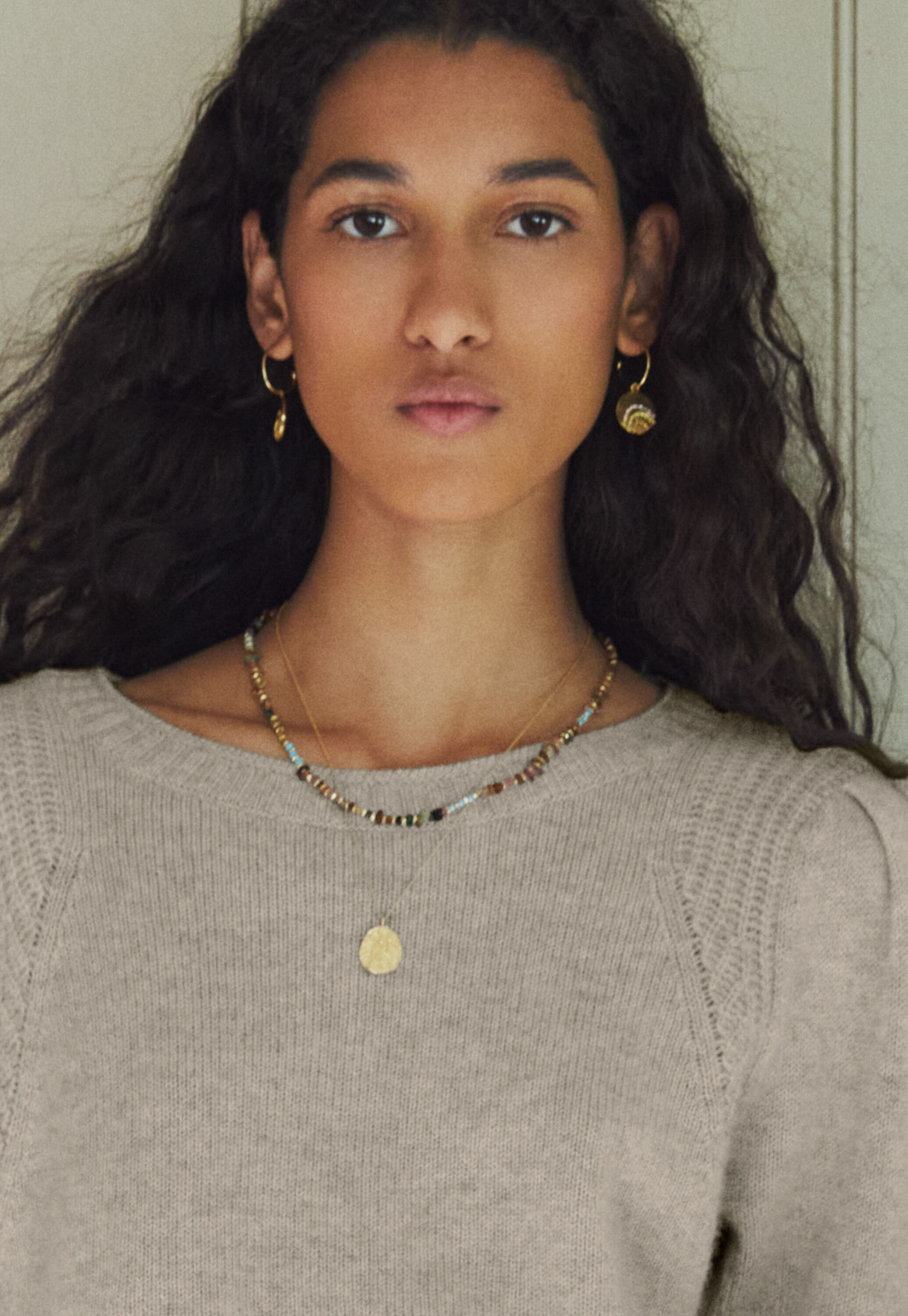 Small gold-pendant necklace