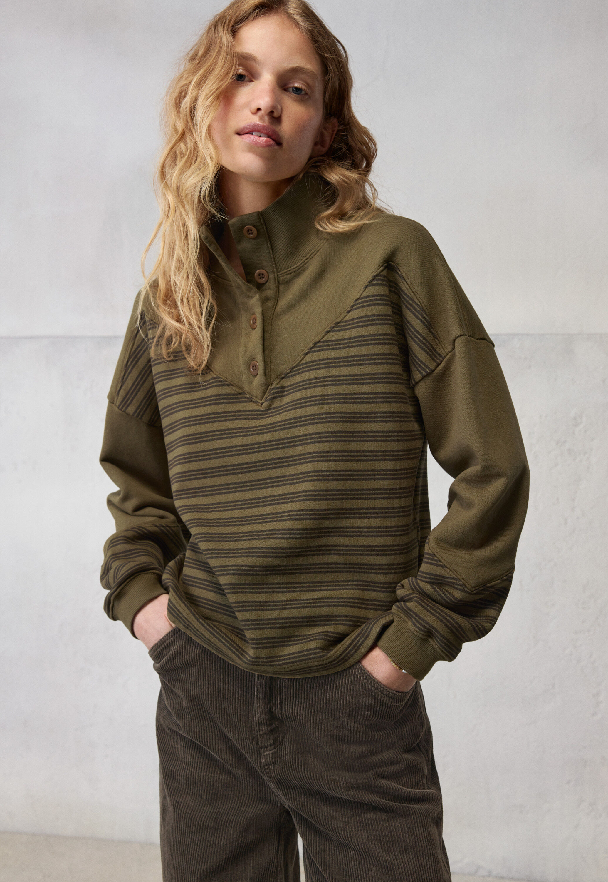 Striped sweatshirt