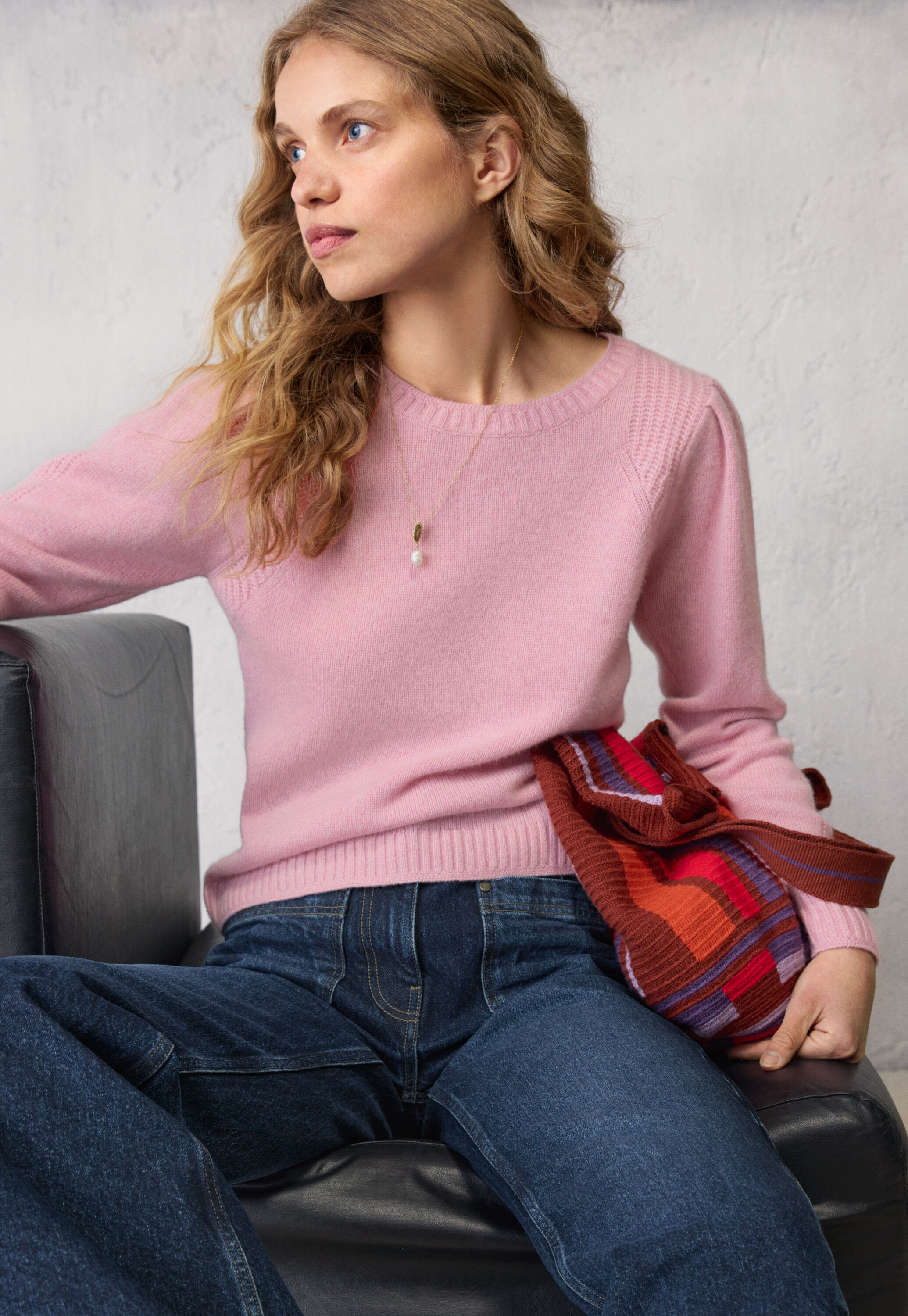 Puff-sleeve sweater