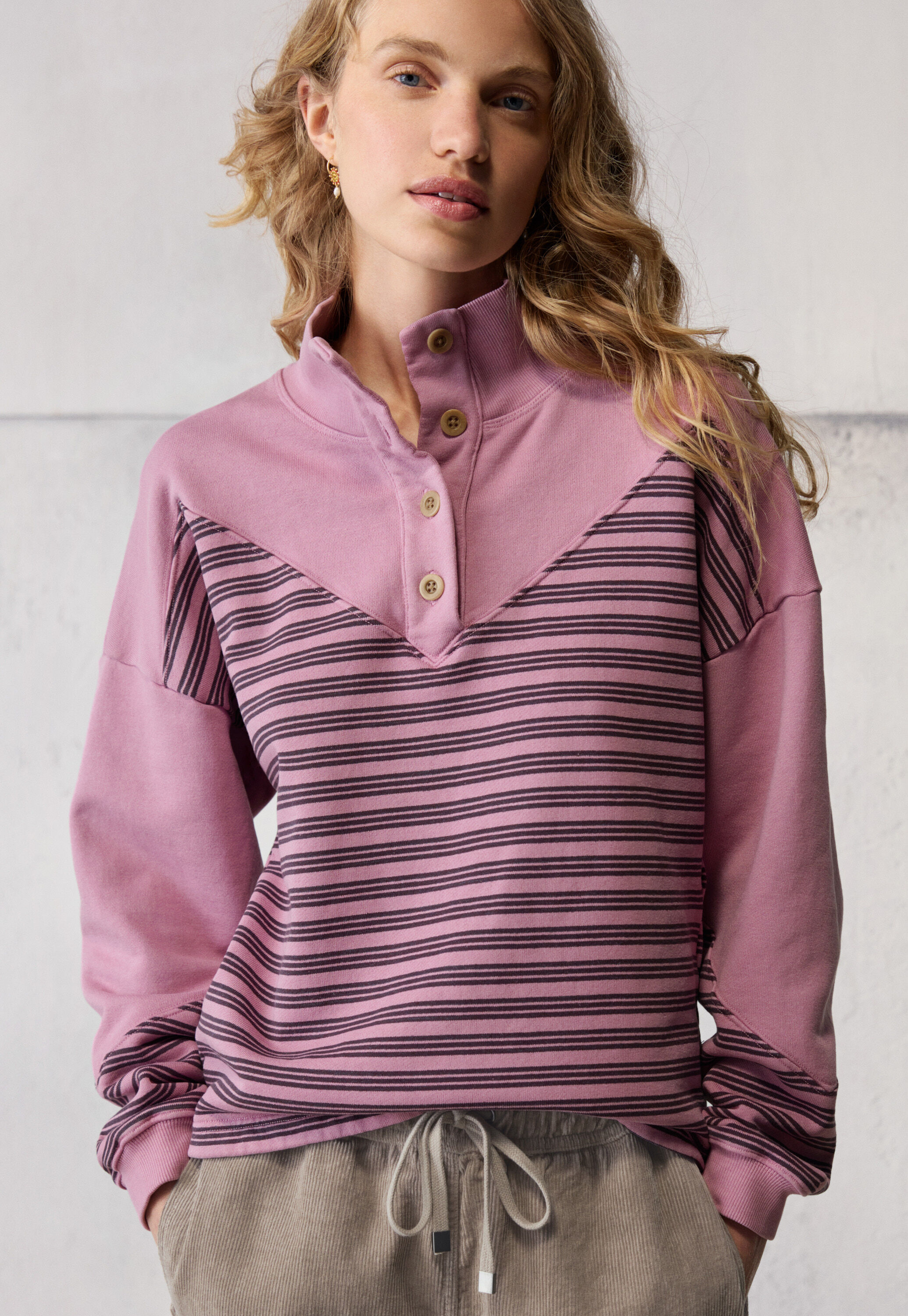 Striped sweatshirt