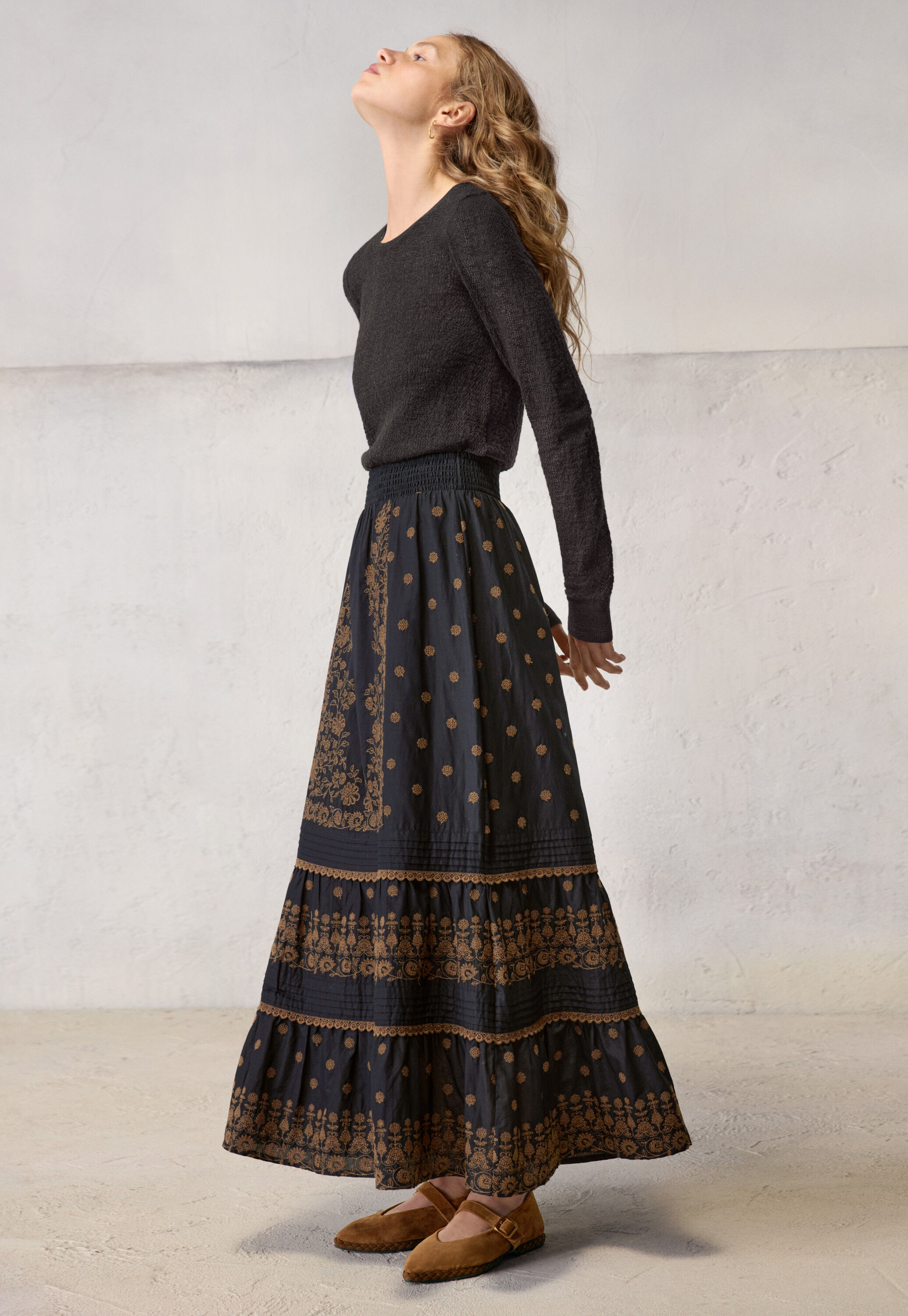 Embroidered skirt