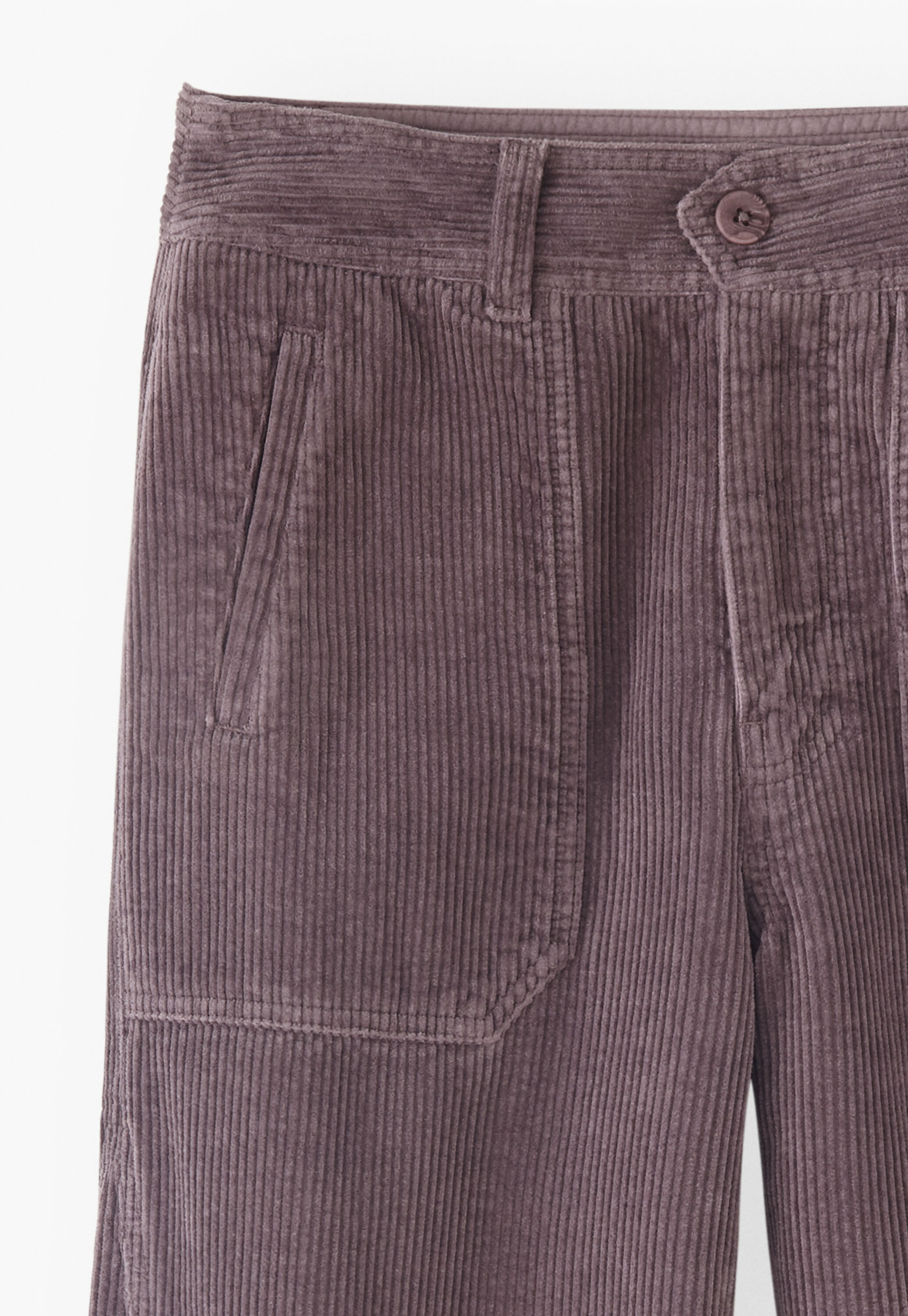 Relaxed carrot-fit cords