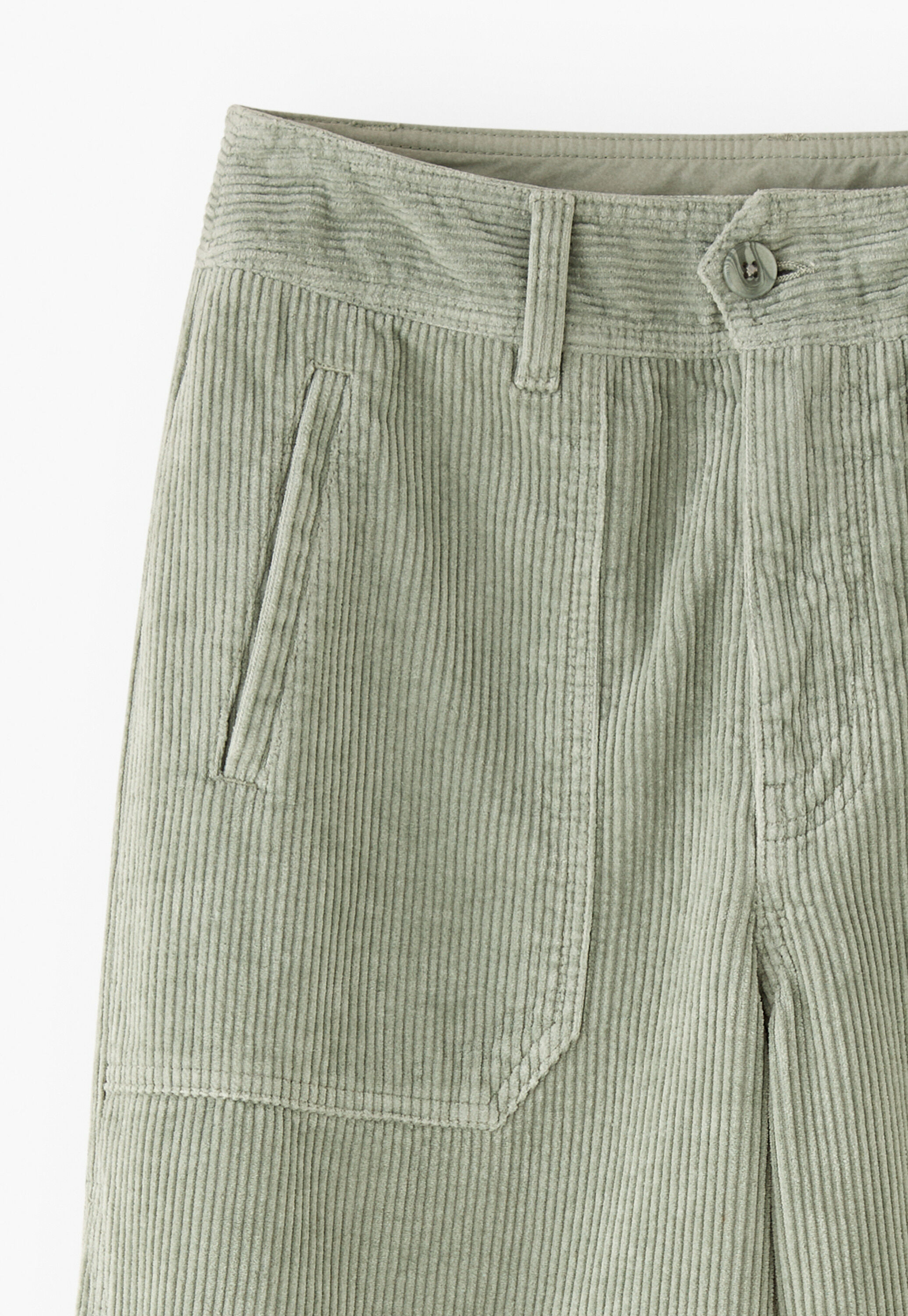 Relaxed carrot-fit cords