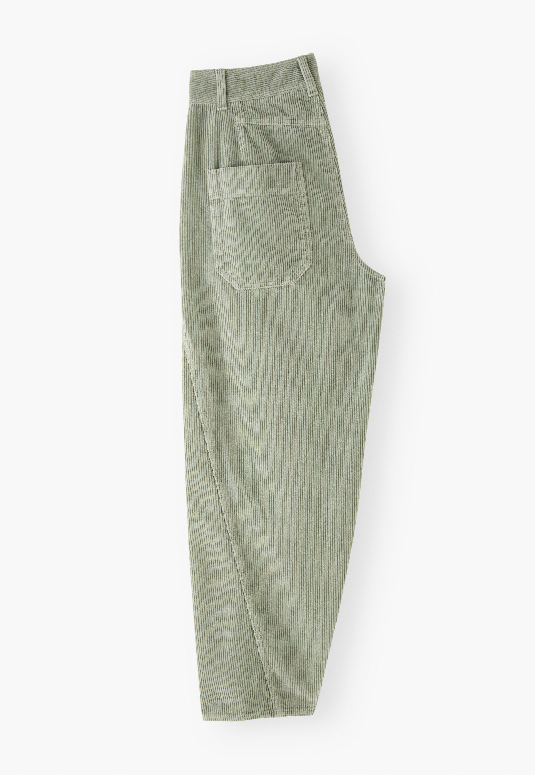 Relaxed carrot-fit cords
