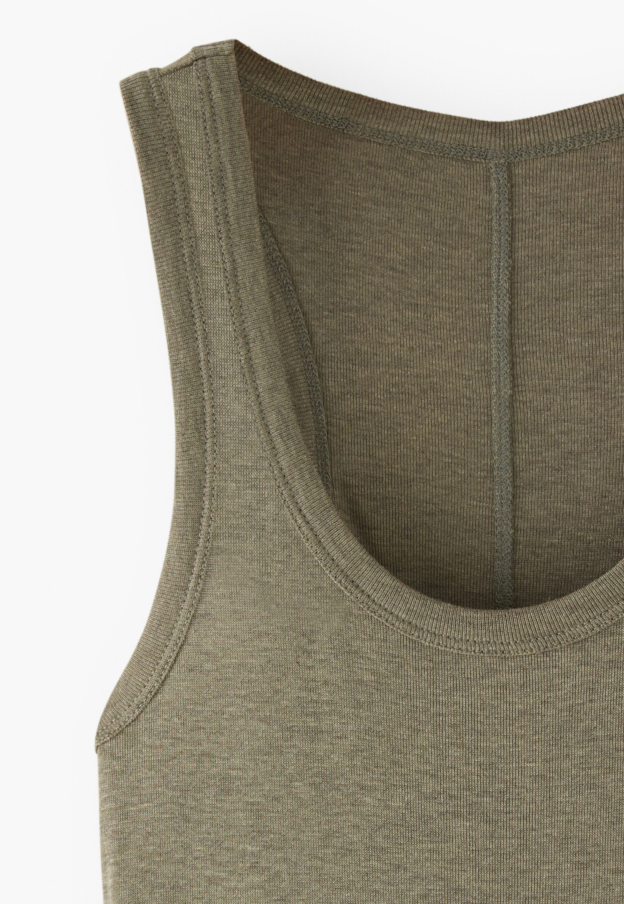 Scoop-neck vest
